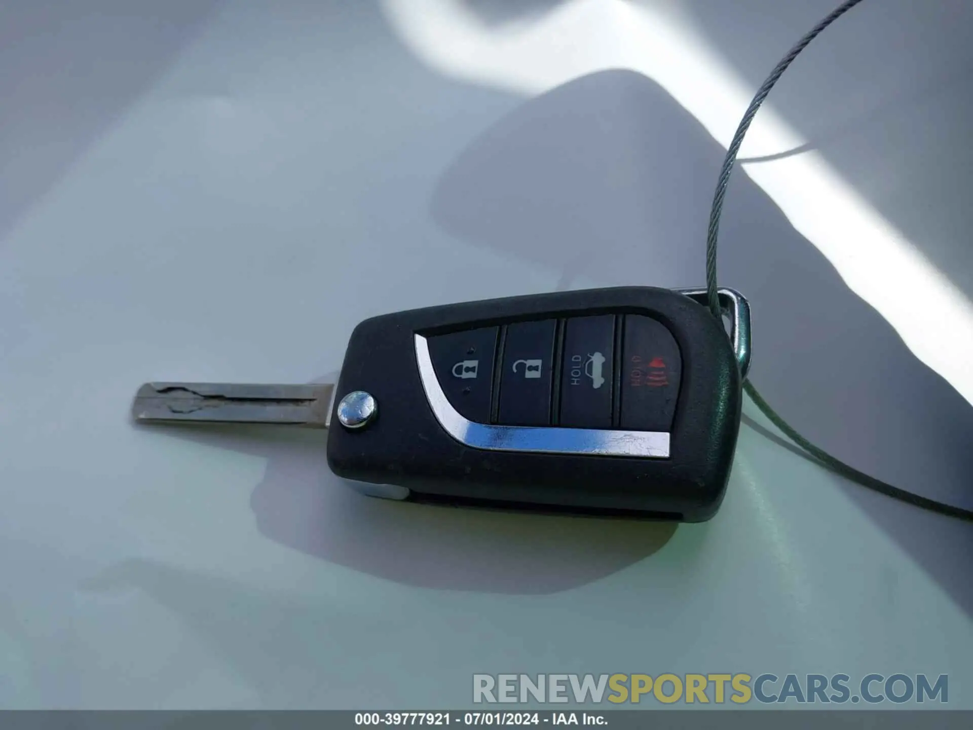 11 Фотография поврежденного автомобиля JTDEPRAE0LJ102770 TOYOTA COROLLA 2020
