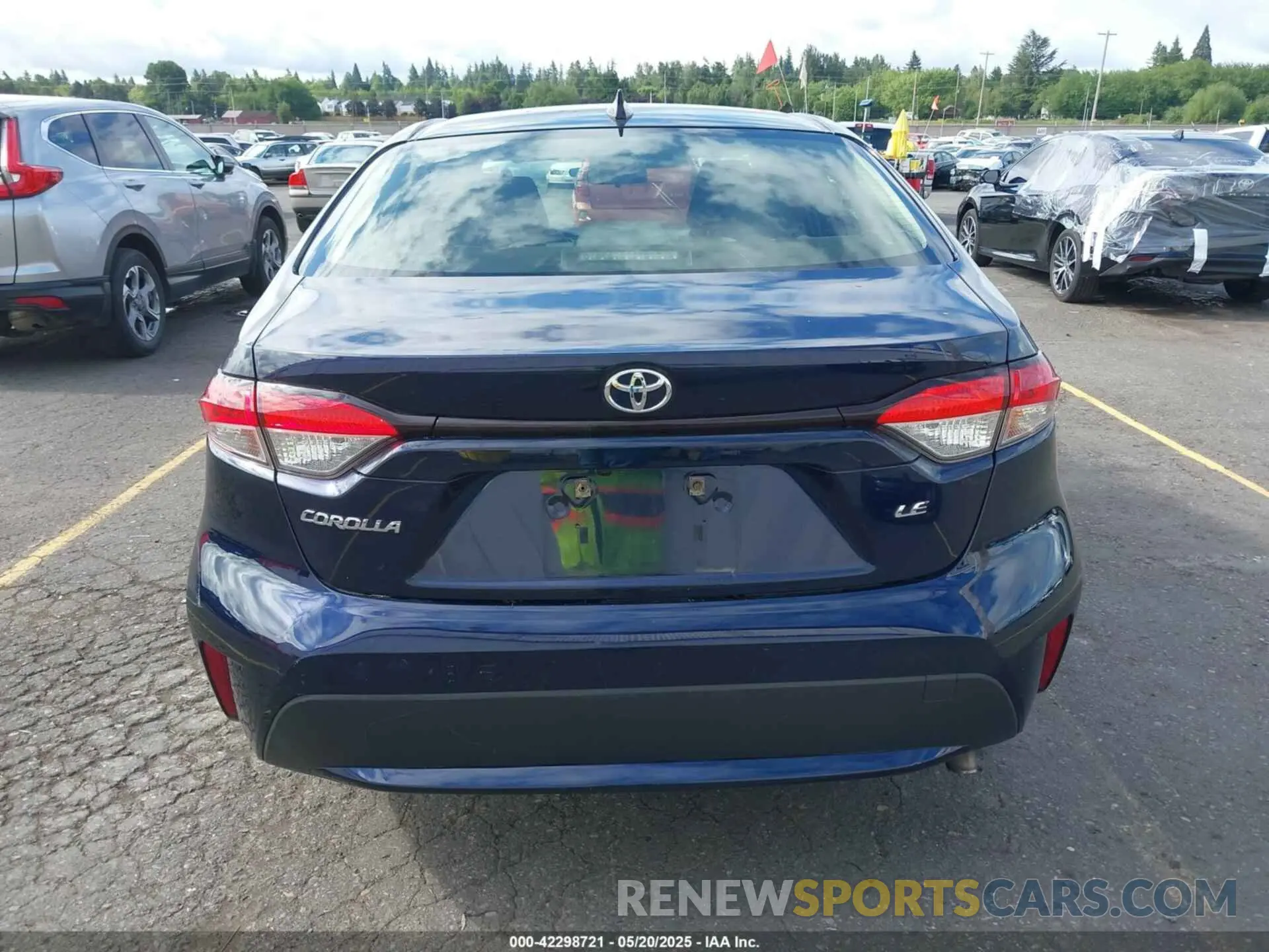 17 Photograph of a damaged car JTDEPRAE0LJ109816 TOYOTA COROLLA 2020