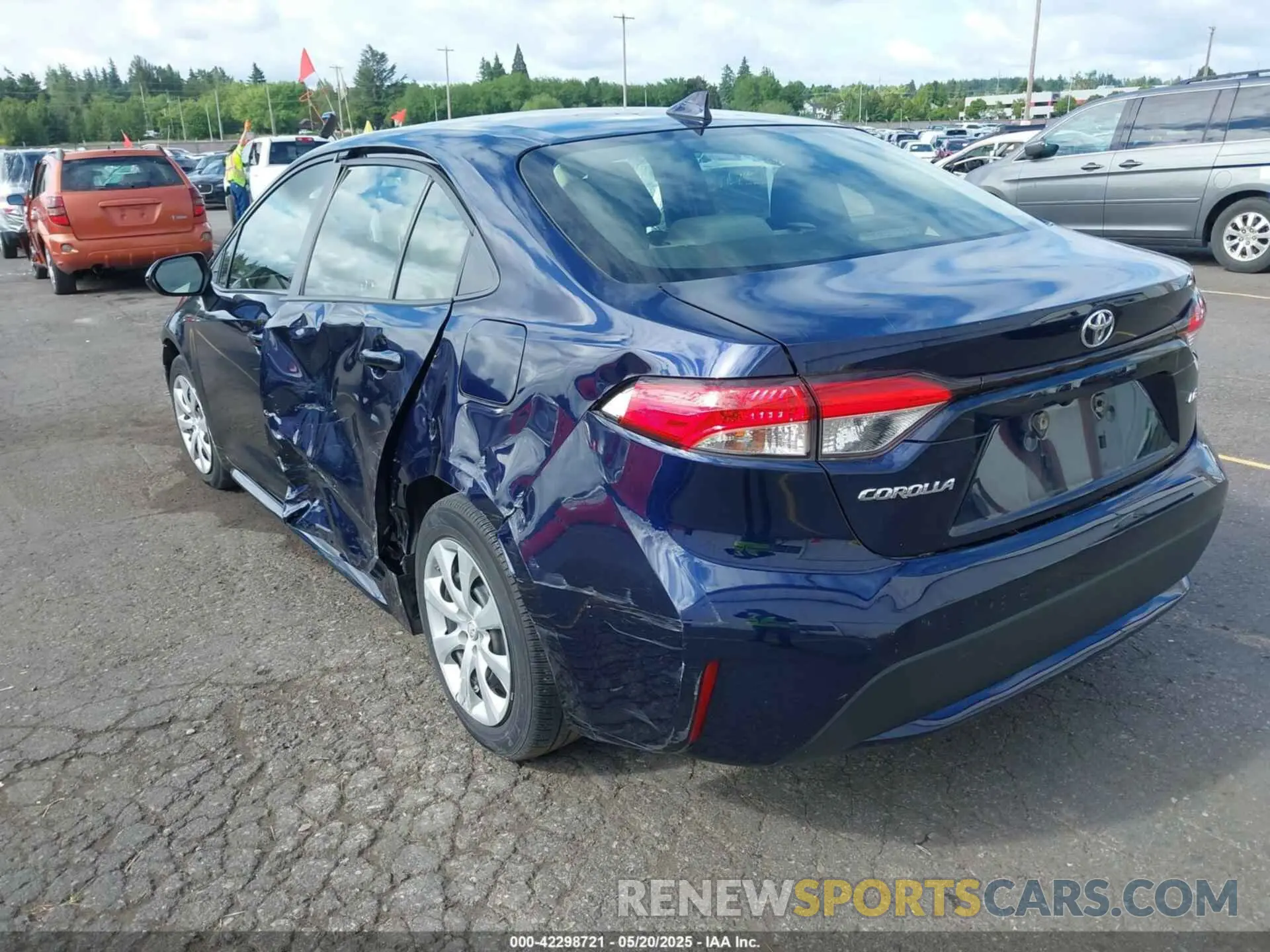 3 Photograph of a damaged car JTDEPRAE0LJ109816 TOYOTA COROLLA 2020