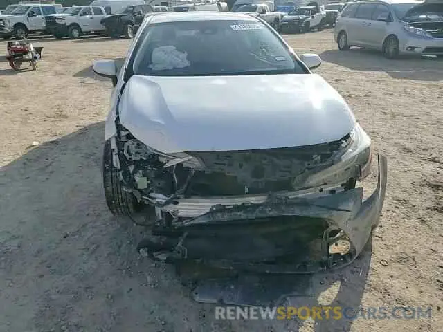 10 Photograph of a damaged car JTDEPRAE1LJ011992 TOYOTA COROLLA 2020