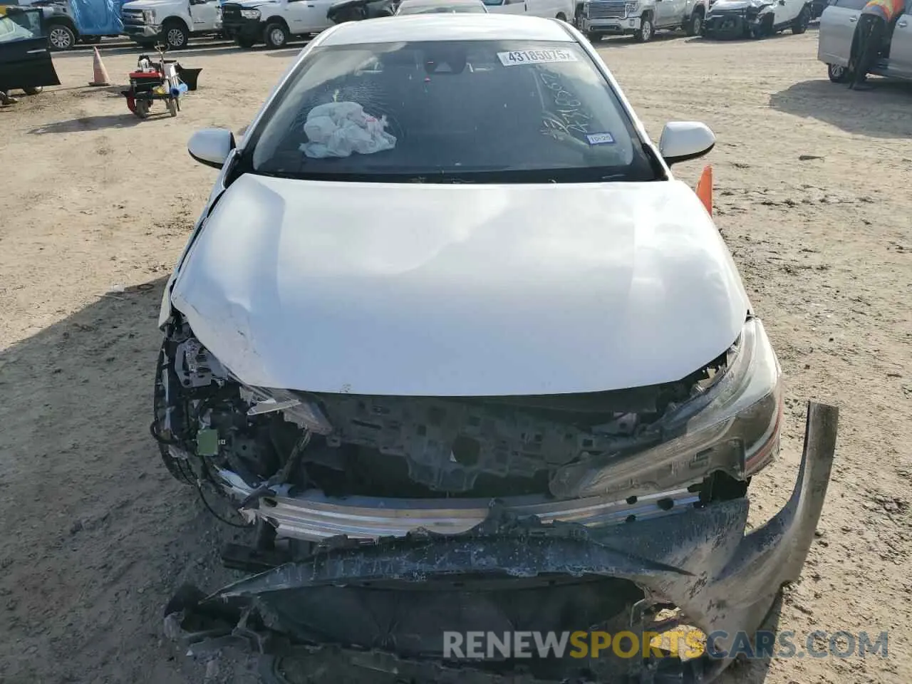 5 Photograph of a damaged car JTDEPRAE1LJ011992 TOYOTA COROLLA 2020