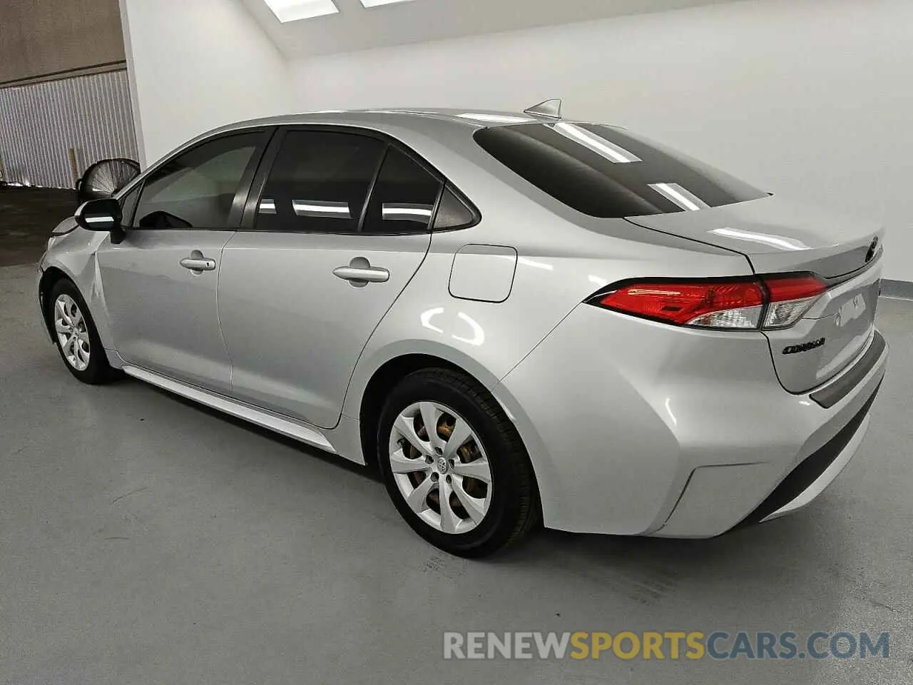 2 Фотография поврежденного автомобиля JTDEPRAE1LJ015511 TOYOTA COROLLA 2020