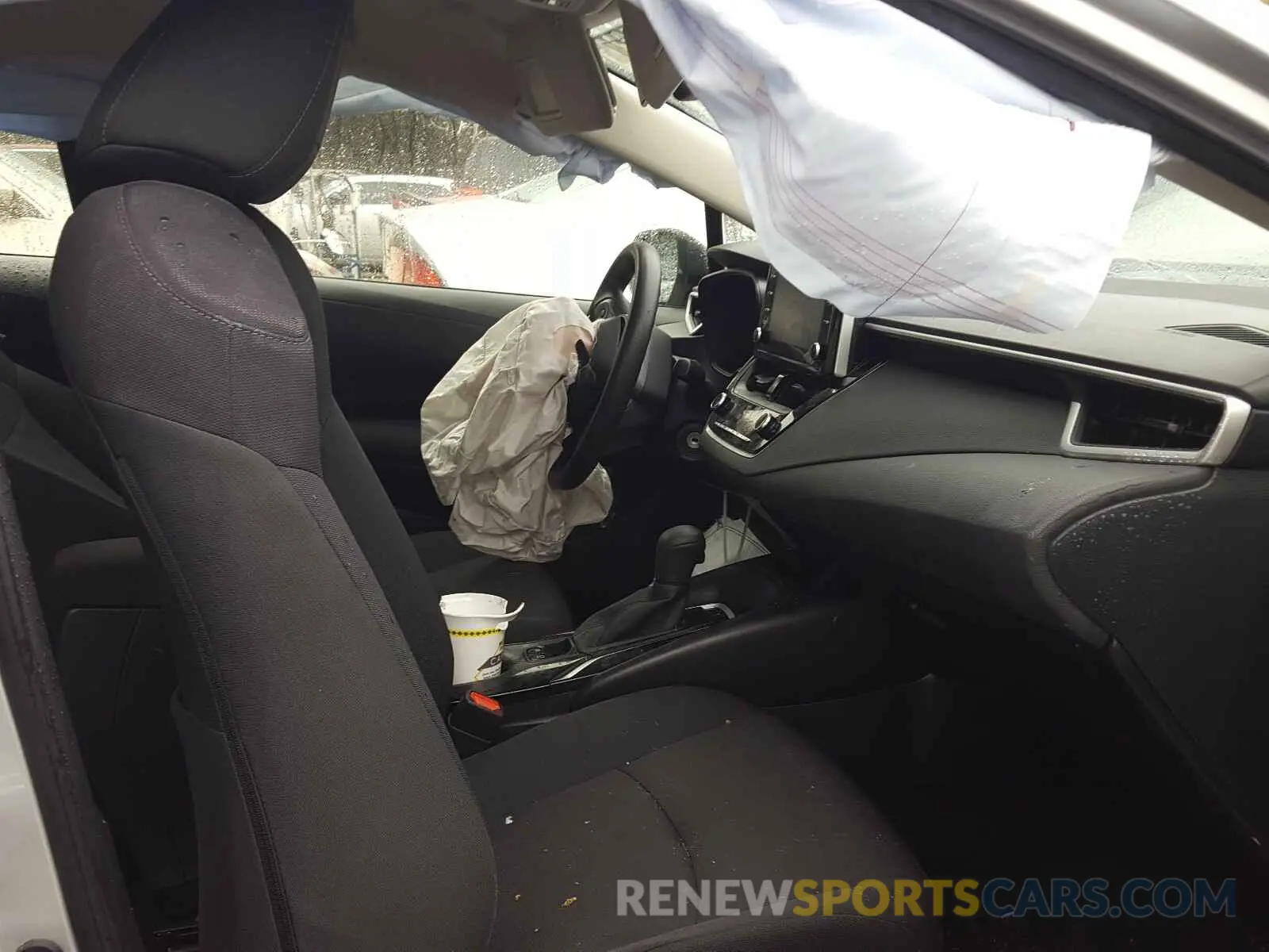 5 Photograph of a damaged car JTDEPRAE1LJ023740 TOYOTA COROLLA 2020
