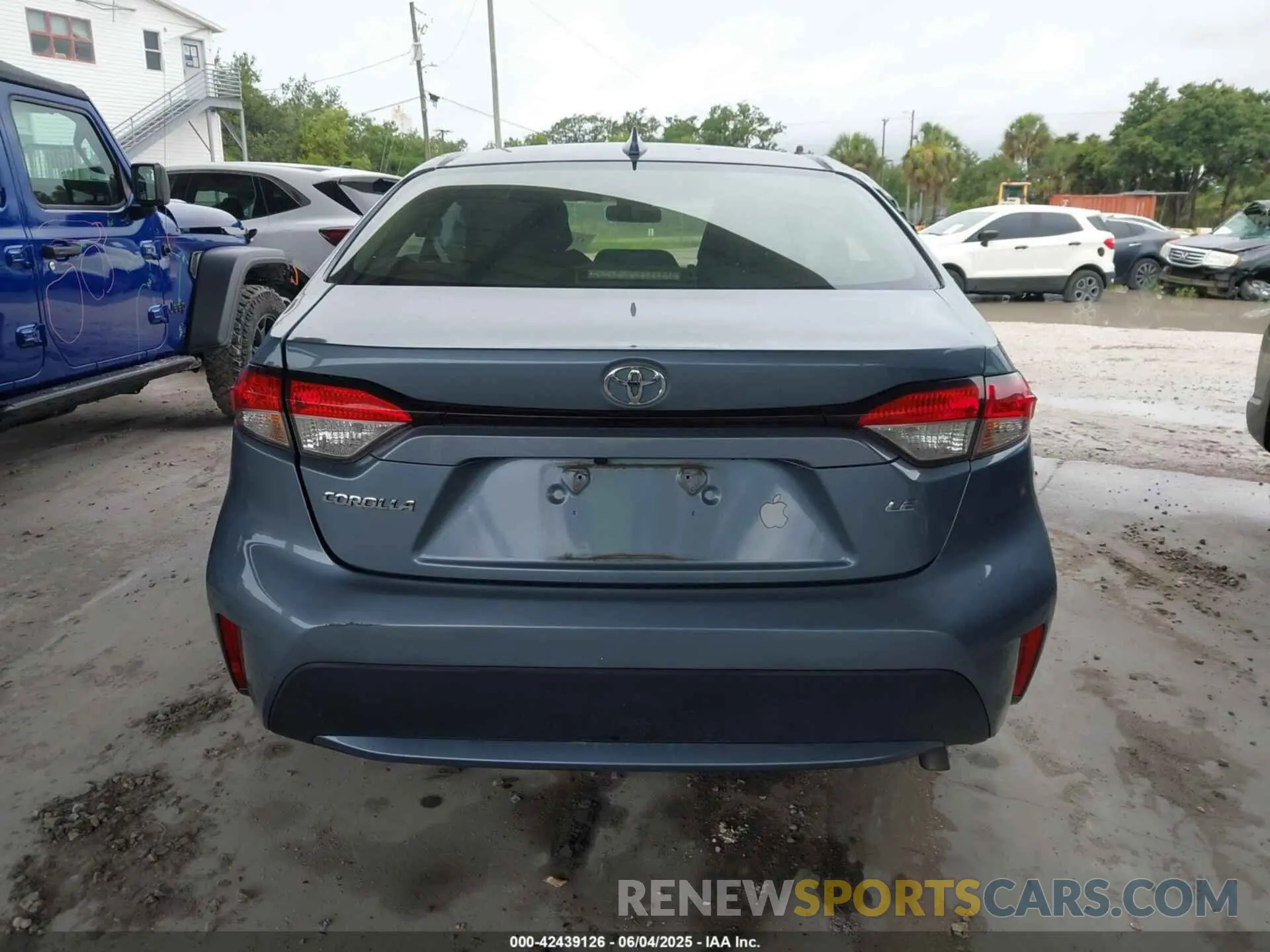 16 Photograph of a damaged car JTDEPRAE1LJ025956 TOYOTA COROLLA 2020