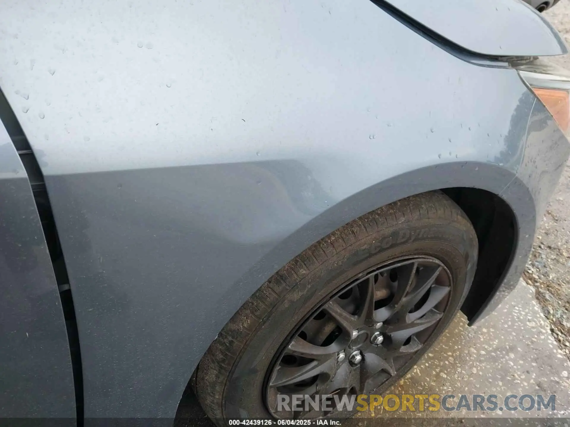 17 Photograph of a damaged car JTDEPRAE1LJ025956 TOYOTA COROLLA 2020