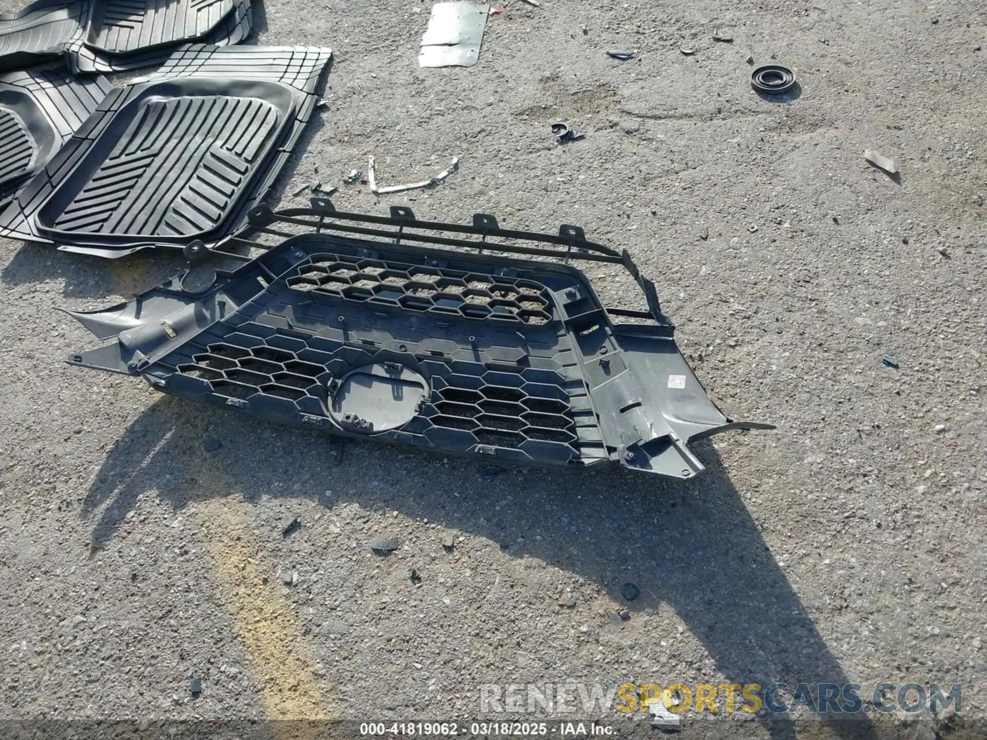12 Photograph of a damaged car JTDEPRAE1LJ036682 TOYOTA COROLLA 2020