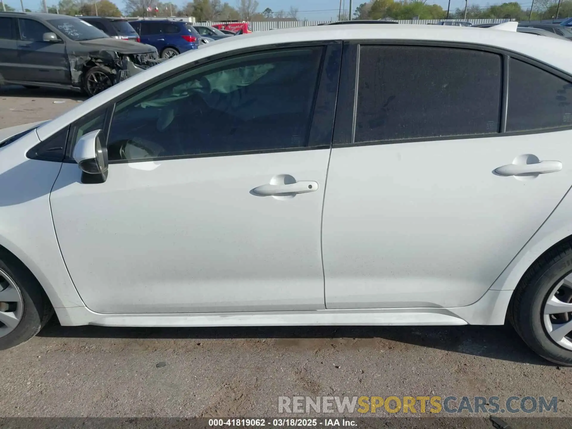 15 Photograph of a damaged car JTDEPRAE1LJ036682 TOYOTA COROLLA 2020