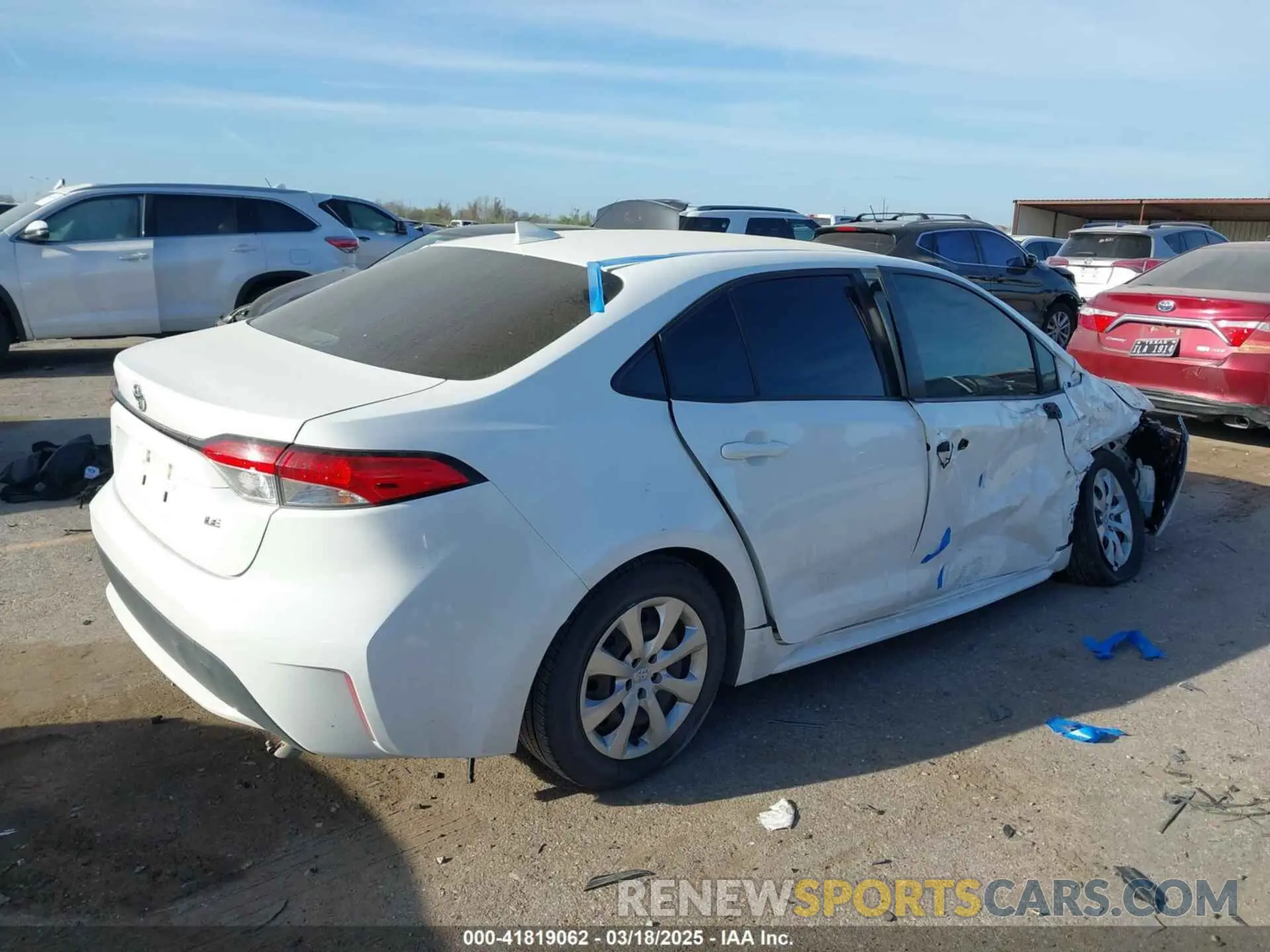 4 Photograph of a damaged car JTDEPRAE1LJ036682 TOYOTA COROLLA 2020