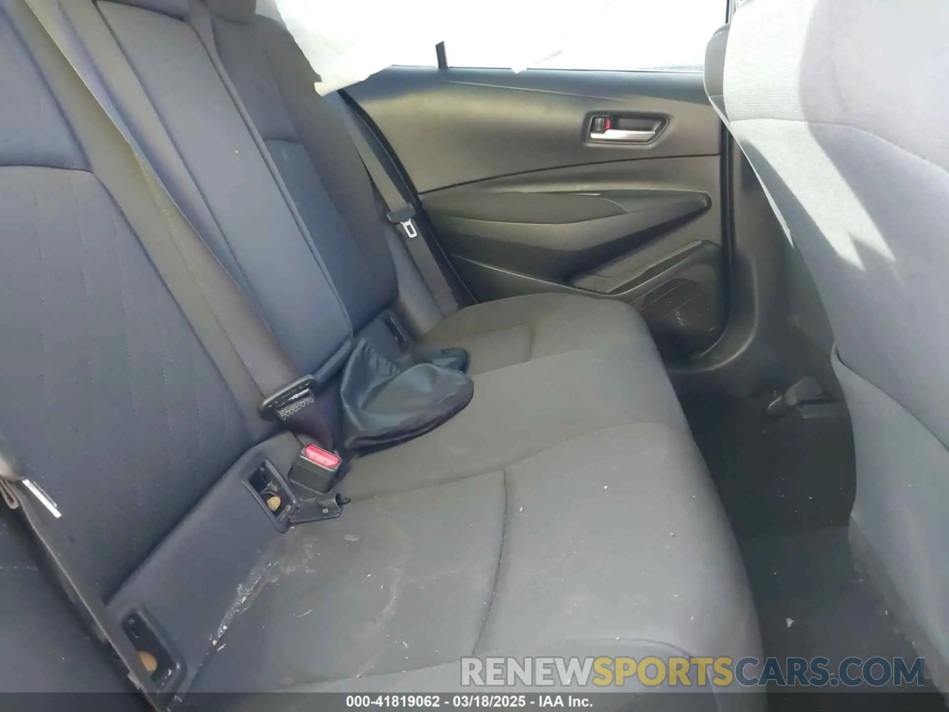 8 Photograph of a damaged car JTDEPRAE1LJ036682 TOYOTA COROLLA 2020