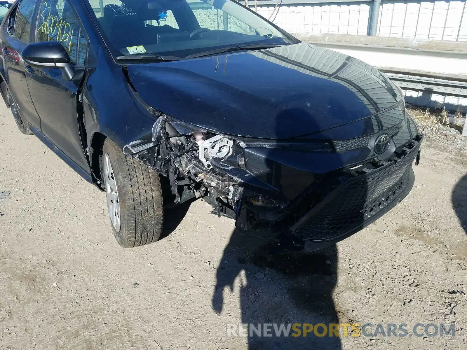 9 Photograph of a damaged car JTDEPRAE1LJ043924 TOYOTA COROLLA 2020