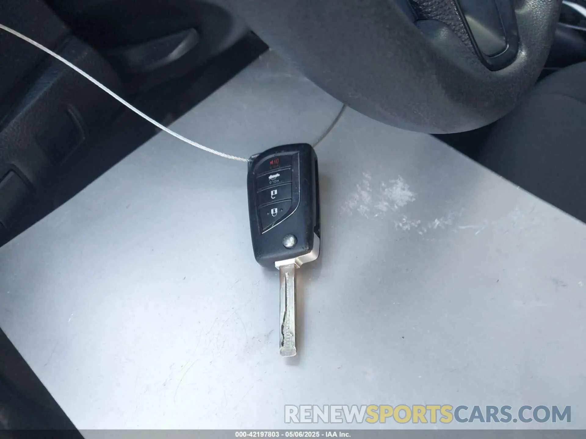 11 Photograph of a damaged car JTDEPRAE1LJ045897 TOYOTA COROLLA 2020