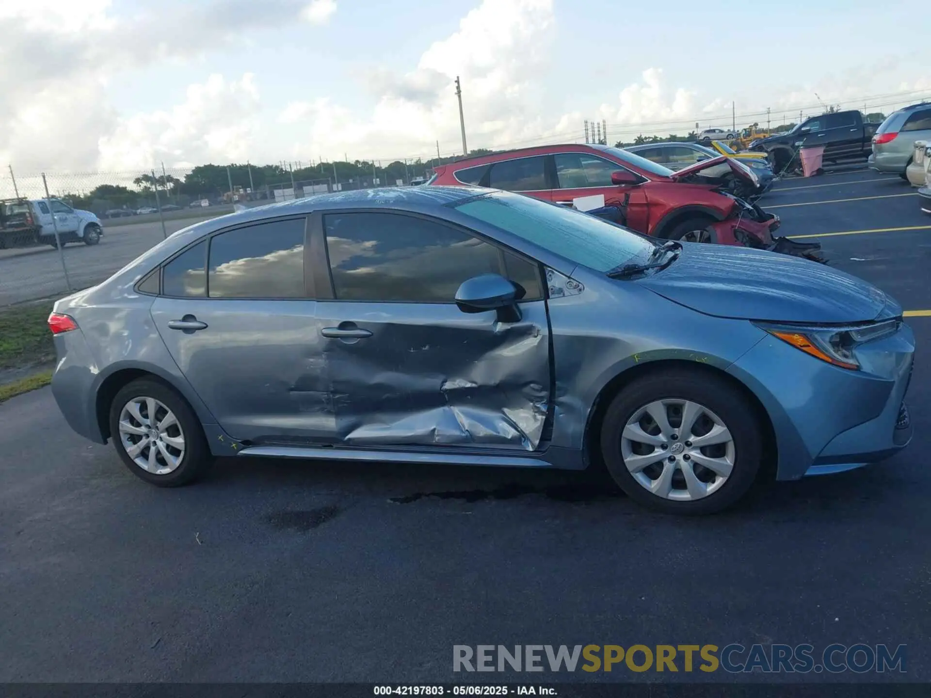 13 Photograph of a damaged car JTDEPRAE1LJ045897 TOYOTA COROLLA 2020