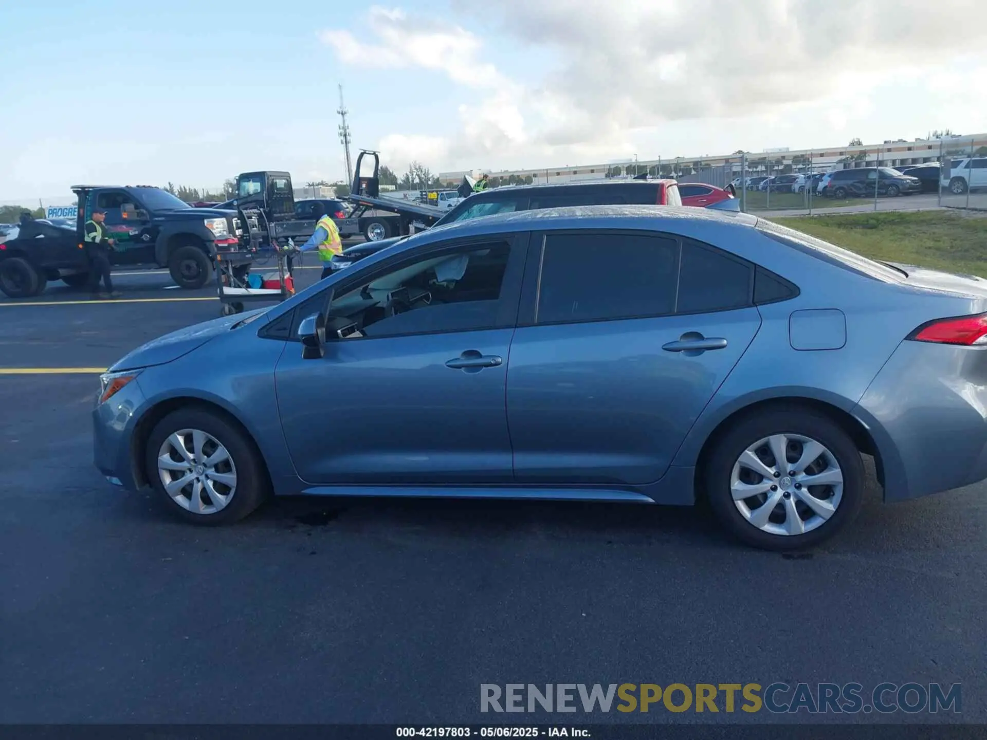 14 Photograph of a damaged car JTDEPRAE1LJ045897 TOYOTA COROLLA 2020