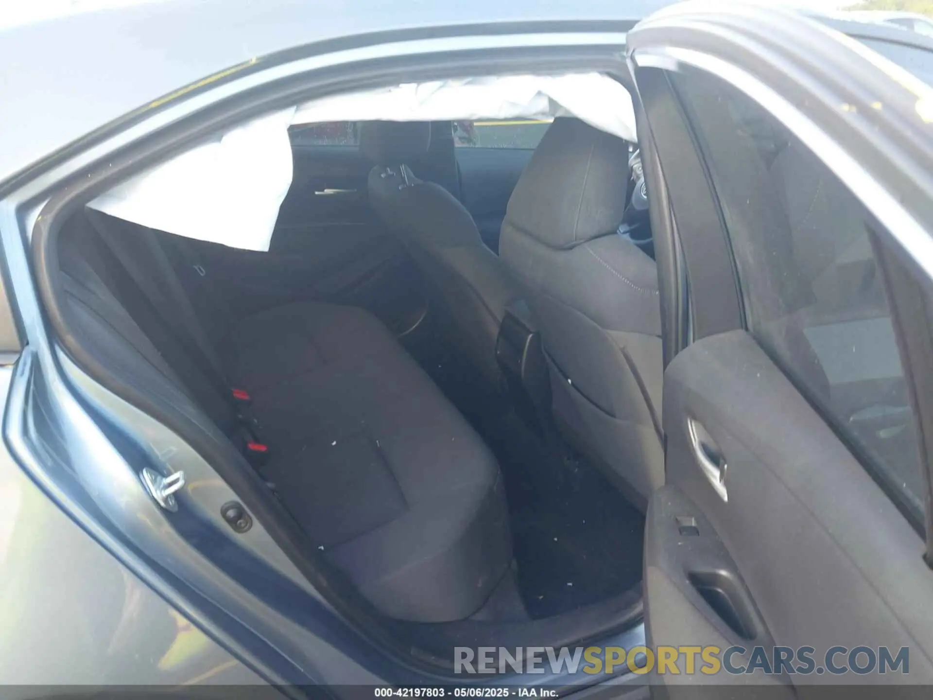 8 Photograph of a damaged car JTDEPRAE1LJ045897 TOYOTA COROLLA 2020
