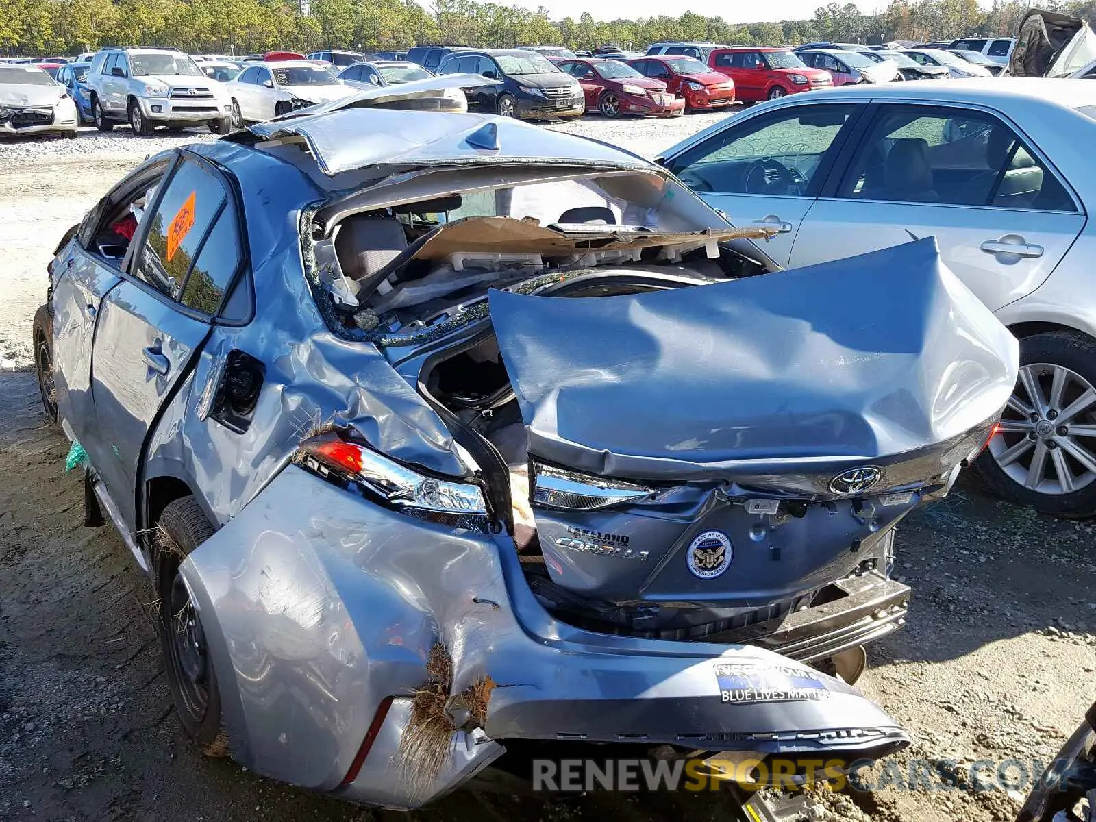 3 Photograph of a damaged car JTDEPRAE1LJ055121 TOYOTA COROLLA 2020