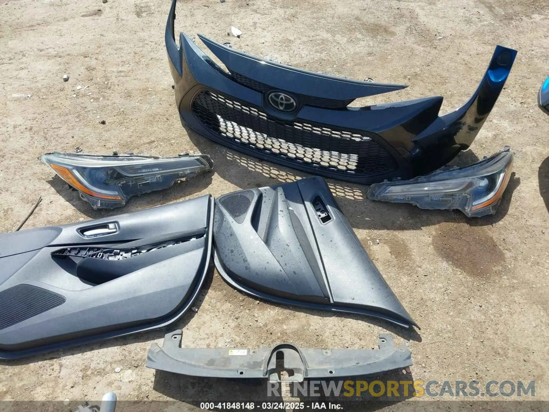 12 Photograph of a damaged car JTDEPRAE1LJ066538 TOYOTA COROLLA 2020