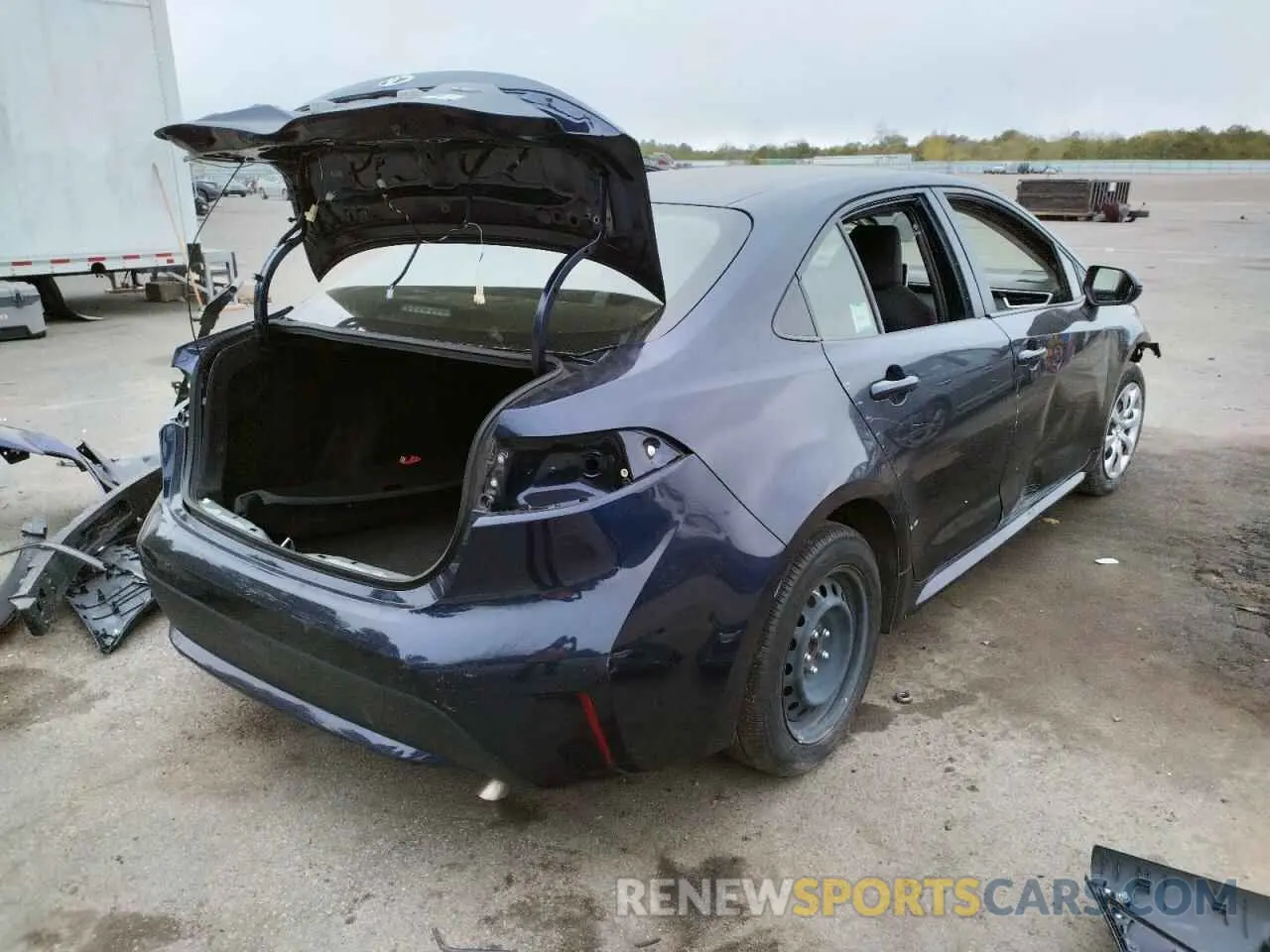 4 Photograph of a damaged car JTDEPRAE1LJ075014 TOYOTA COROLLA 2020