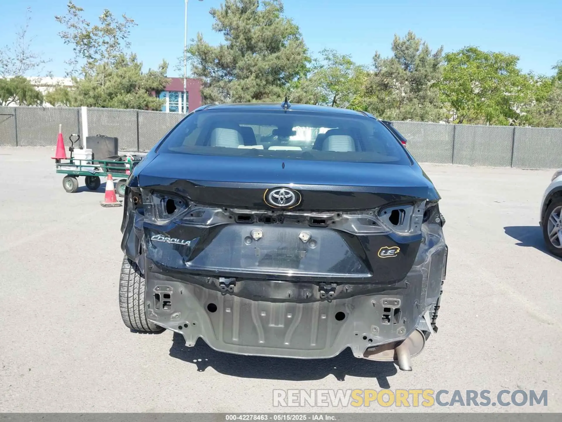 17 Photograph of a damaged car JTDEPRAE1LJ087857 TOYOTA COROLLA 2020