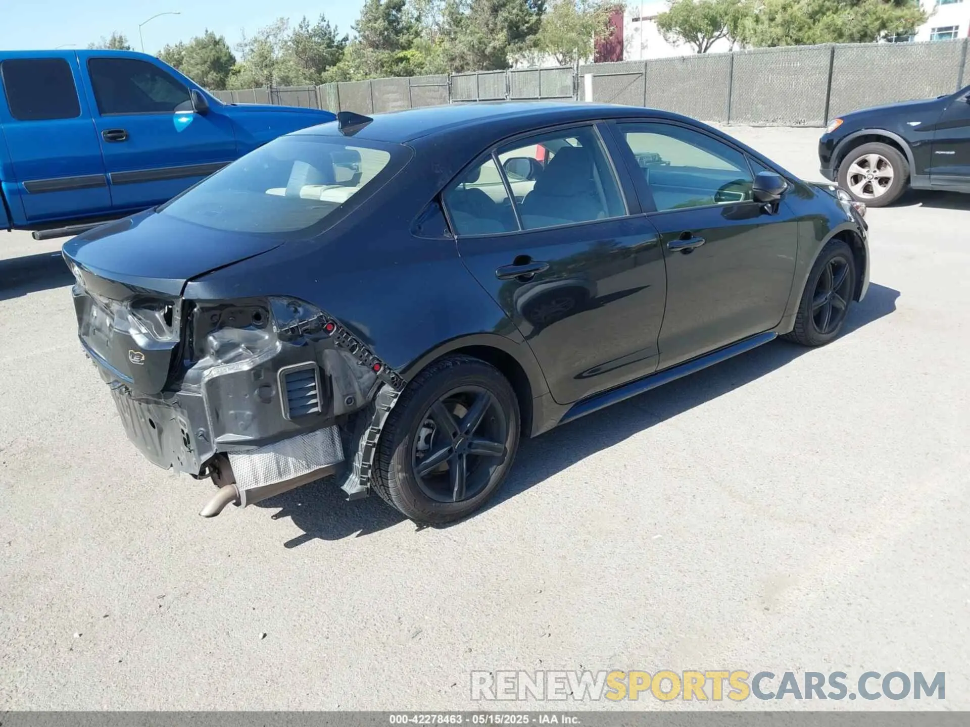 4 Photograph of a damaged car JTDEPRAE1LJ087857 TOYOTA COROLLA 2020
