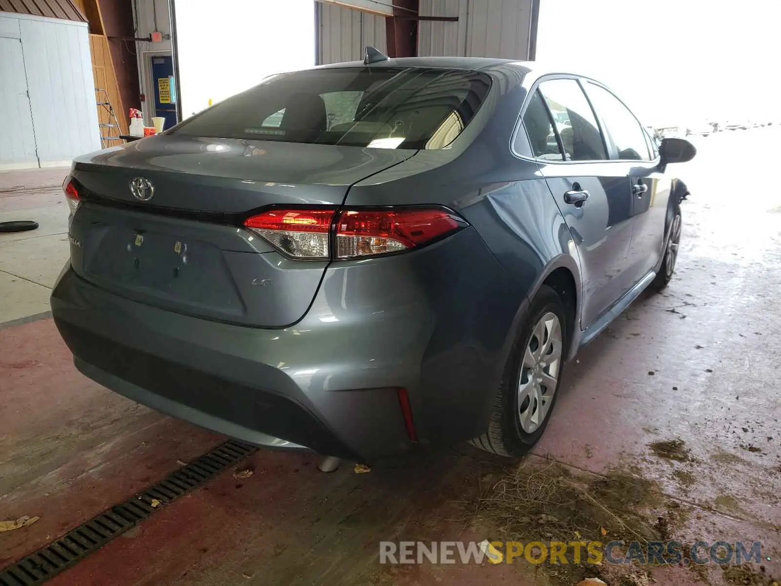 4 Photograph of a damaged car JTDEPRAE1LJ114037 TOYOTA COROLLA 2020