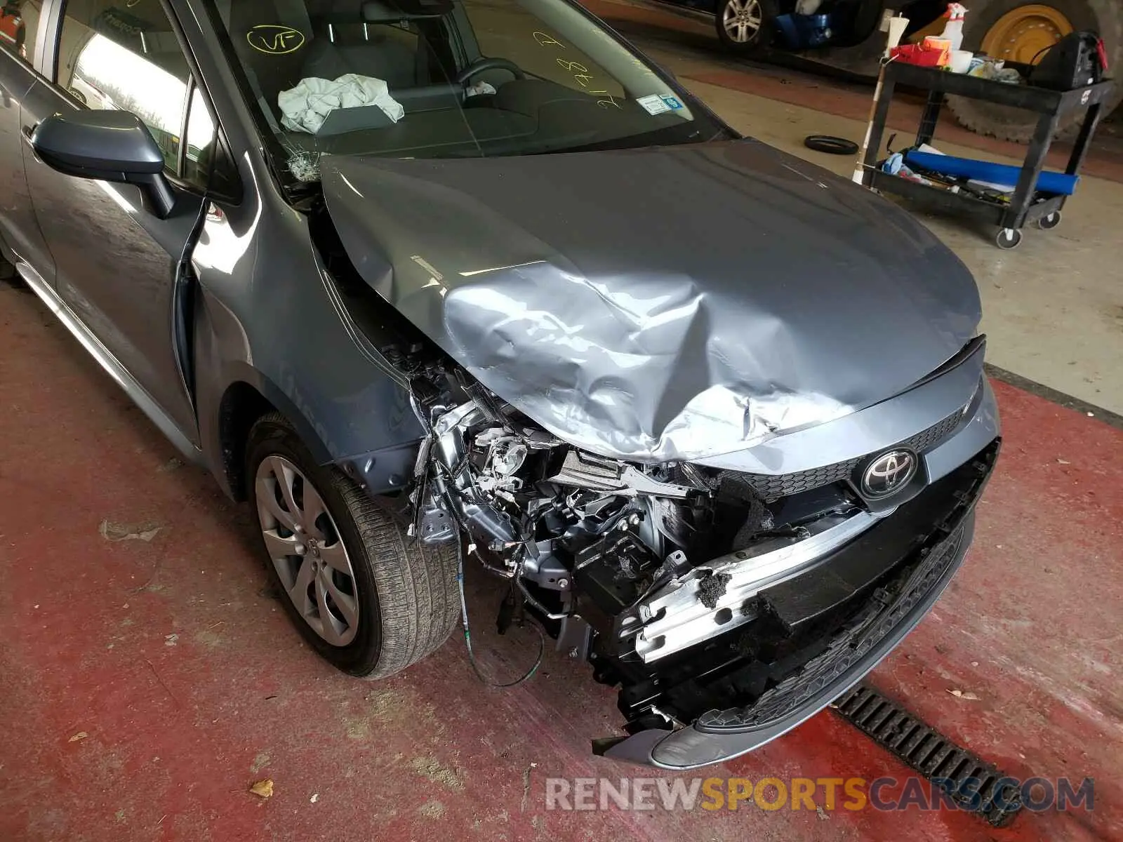 9 Photograph of a damaged car JTDEPRAE1LJ114037 TOYOTA COROLLA 2020