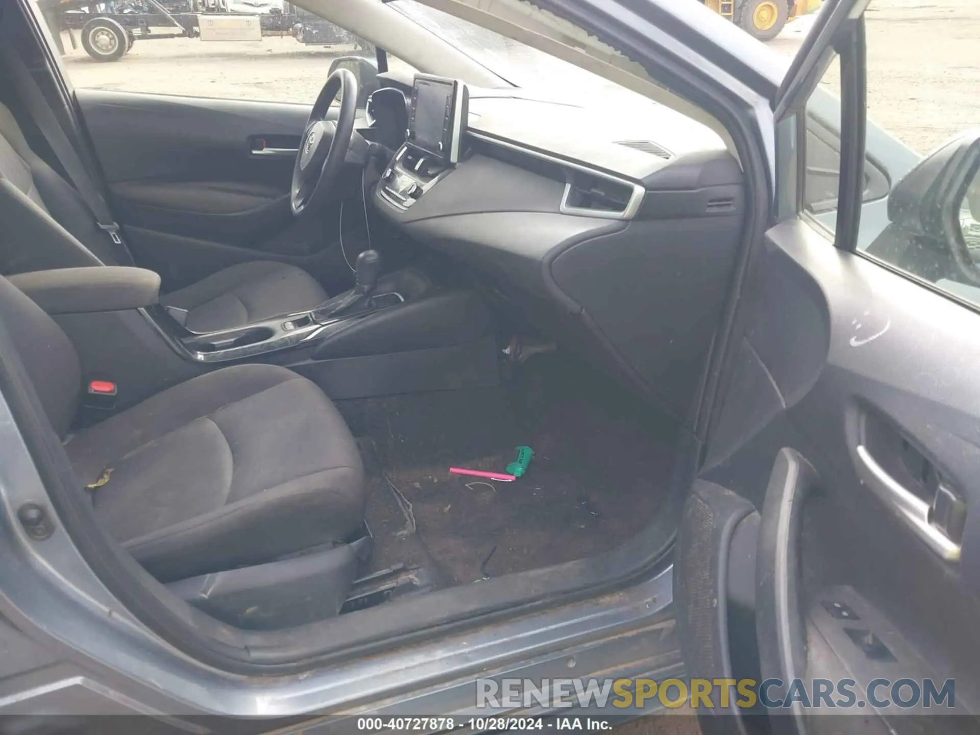 5 Photograph of a damaged car JTDEPRAE2LJ025738 TOYOTA COROLLA 2020