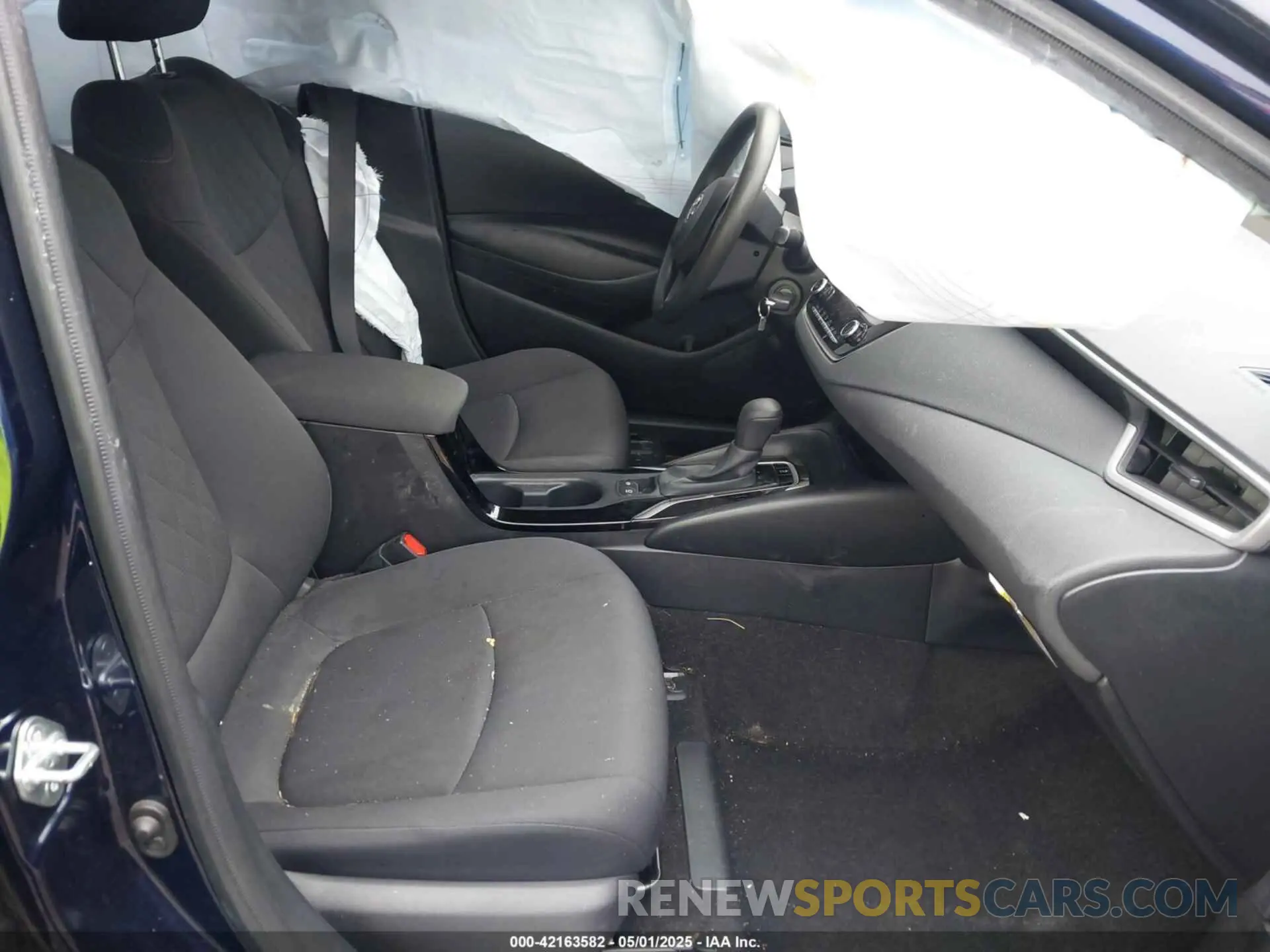 5 Photograph of a damaged car JTDEPRAE2LJ098723 TOYOTA COROLLA 2020
