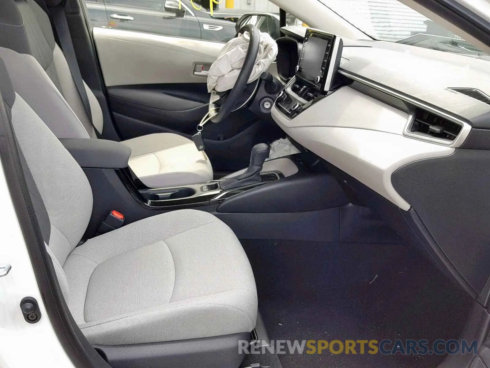 5 Photograph of a damaged car JTDEPRAE3LJ017275 TOYOTA COROLLA 2020