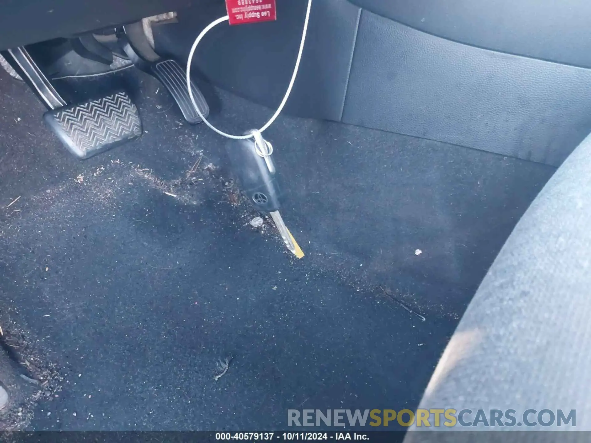11 Photograph of a damaged car JTDEPRAE3LJ025666 TOYOTA COROLLA 2020
