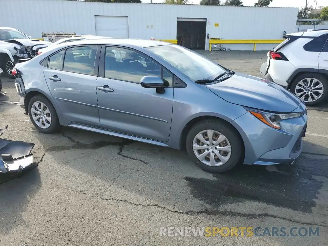 4 Photograph of a damaged car JTDEPRAE3LJ028938 TOYOTA COROLLA 2020