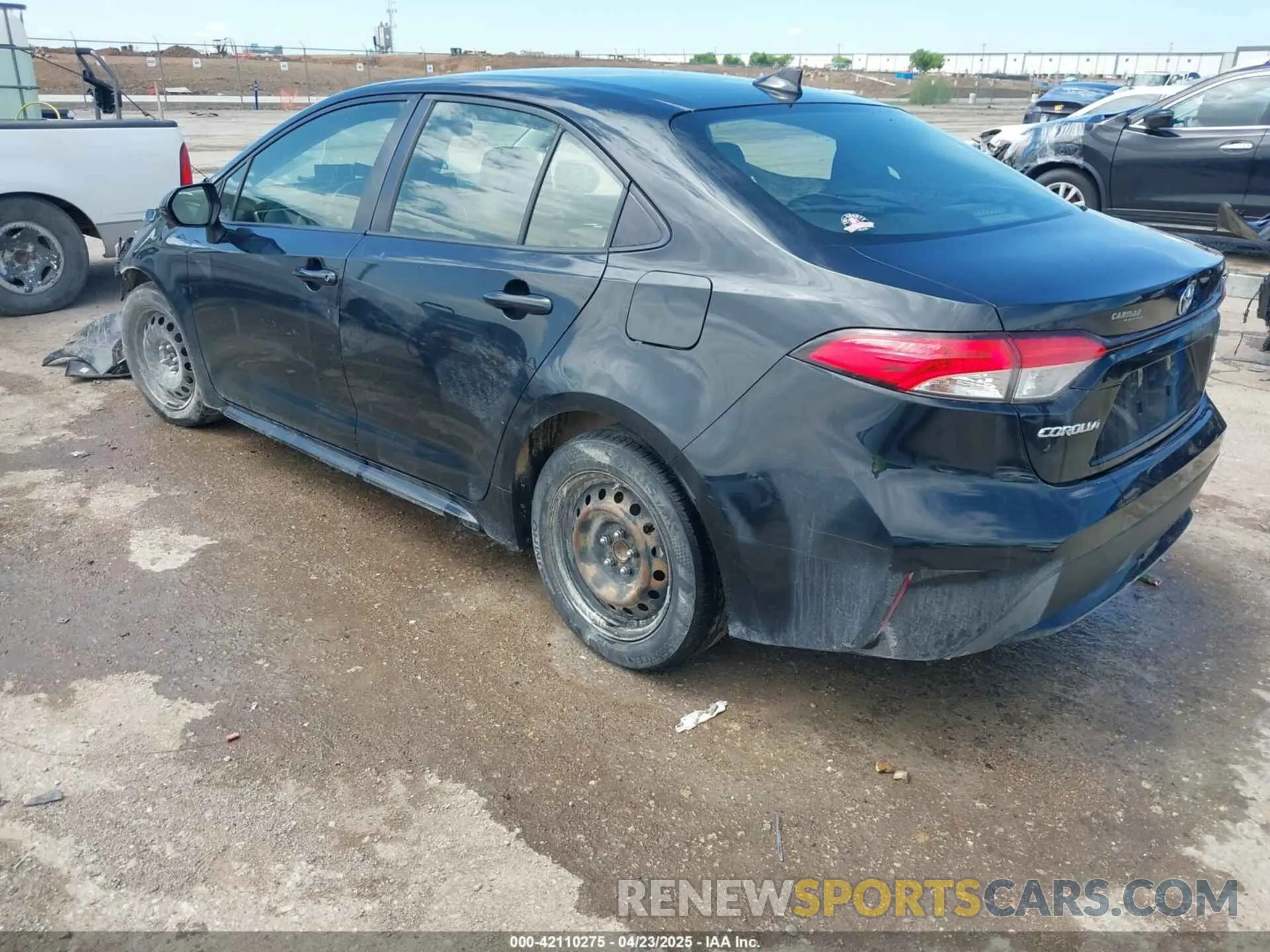 3 Фотография поврежденного автомобиля JTDEPRAE3LJ043858 TOYOTA COROLLA 2020