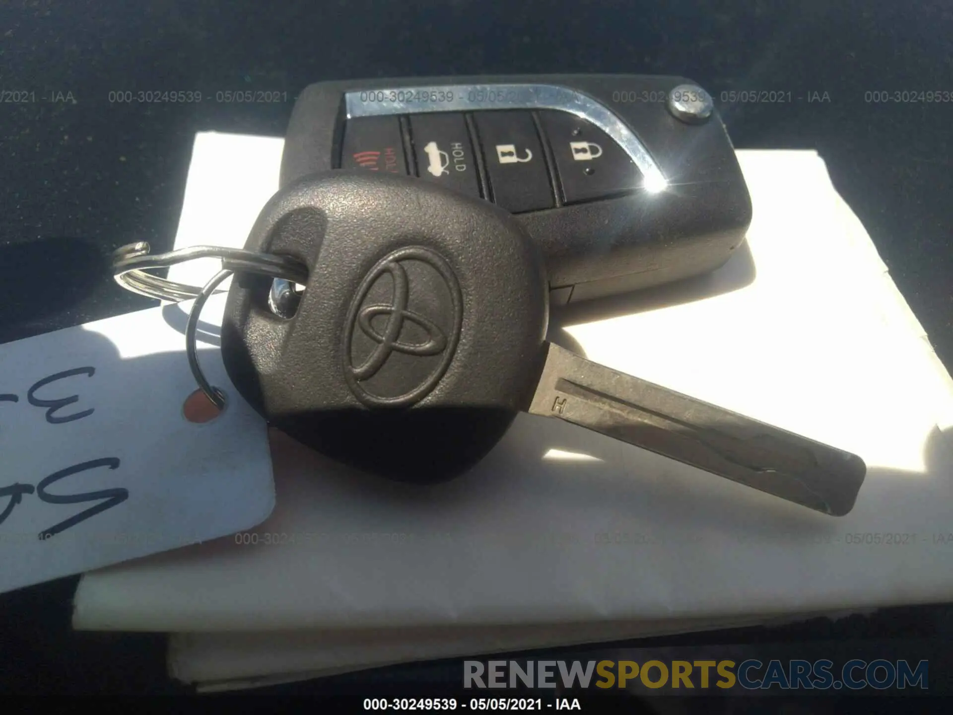 11 Photograph of a damaged car JTDEPRAE3LJ046159 TOYOTA COROLLA 2020