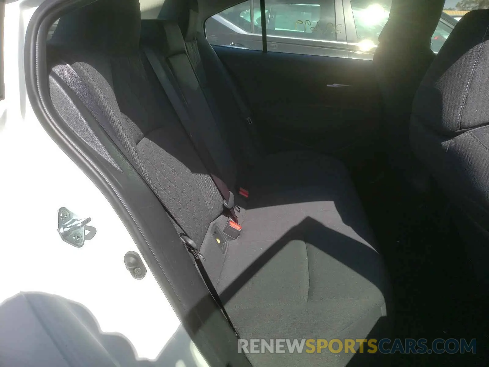 6 Photograph of a damaged car JTDEPRAE3LJ052916 TOYOTA COROLLA 2020