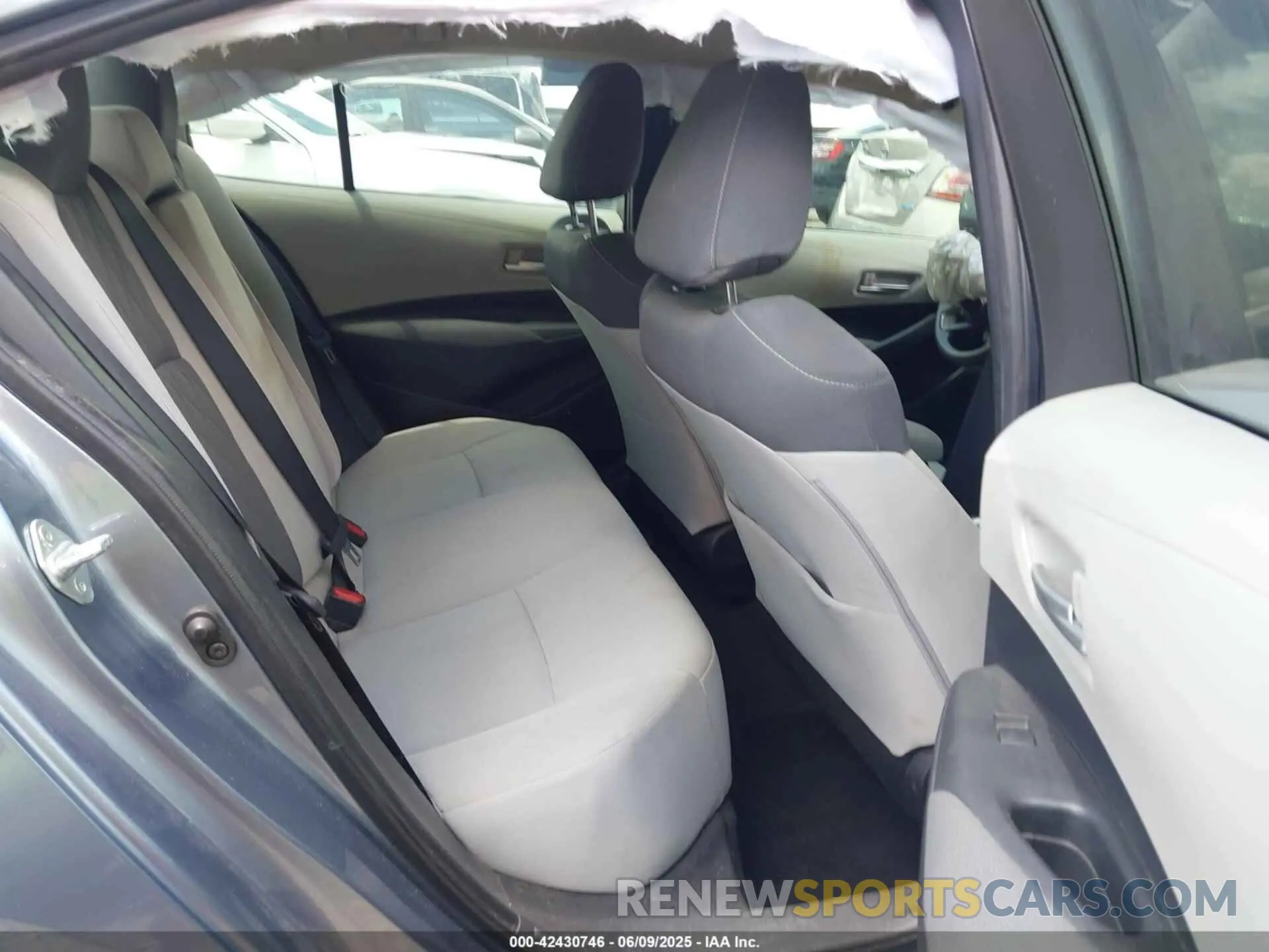 8 Photograph of a damaged car JTDEPRAE3LJ065066 TOYOTA COROLLA 2020