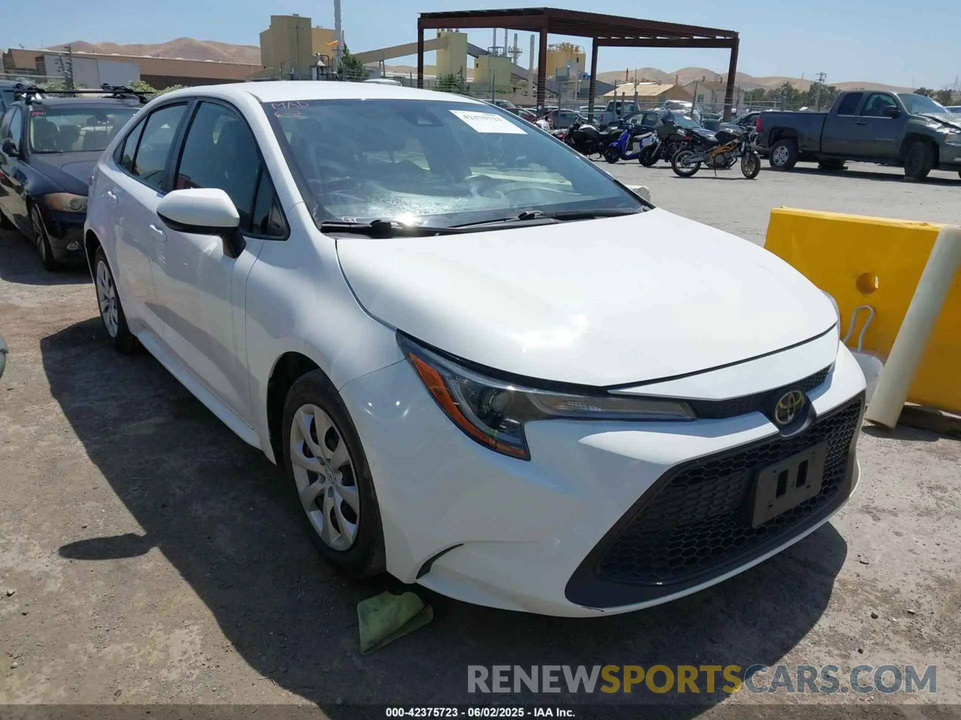 1 Photograph of a damaged car JTDEPRAE3LJ098083 TOYOTA COROLLA 2020