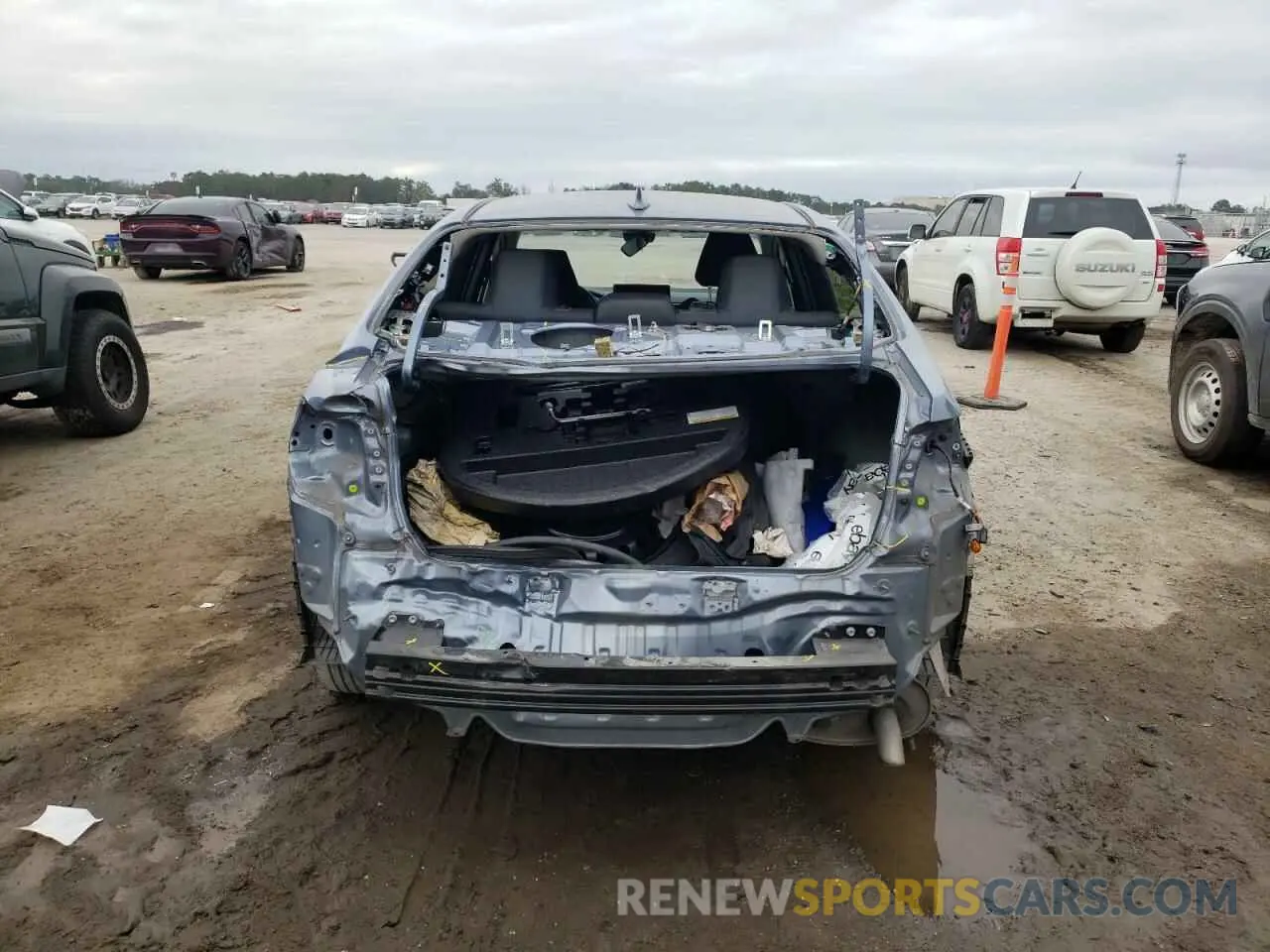 6 Photograph of a damaged car JTDEPRAE3LJ111382 TOYOTA COROLLA 2020