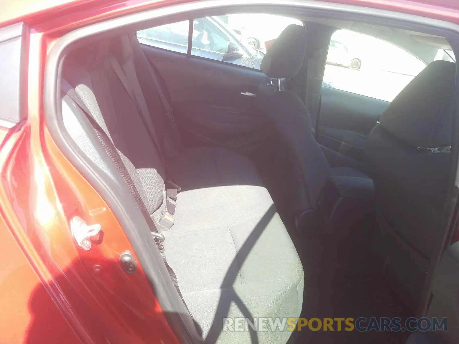 6 Photograph of a damaged car JTDEPRAE4LJ020749 TOYOTA COROLLA 2020