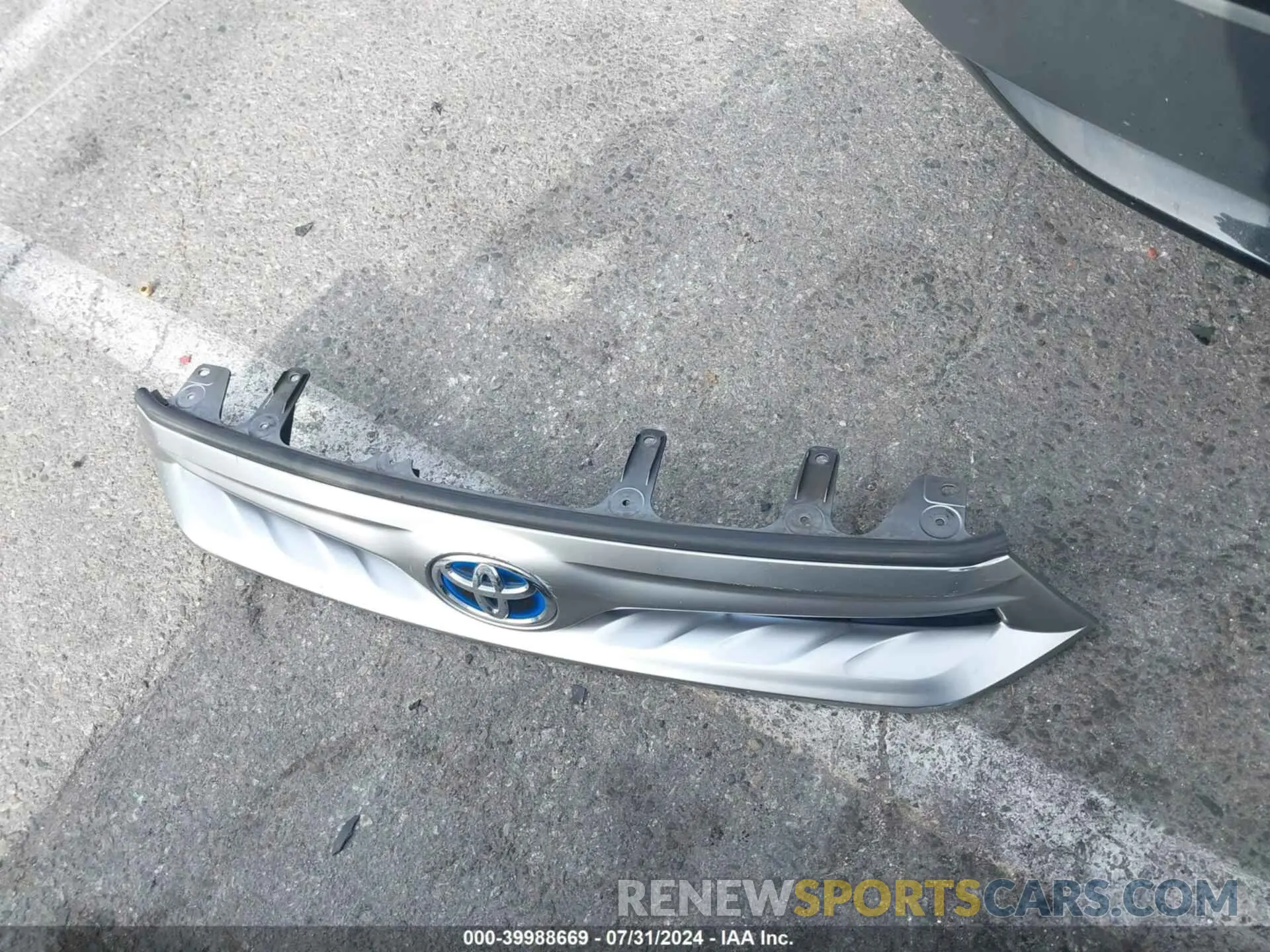 12 Photograph of a damaged car JTDEPRAE4LJ032920 TOYOTA COROLLA 2020