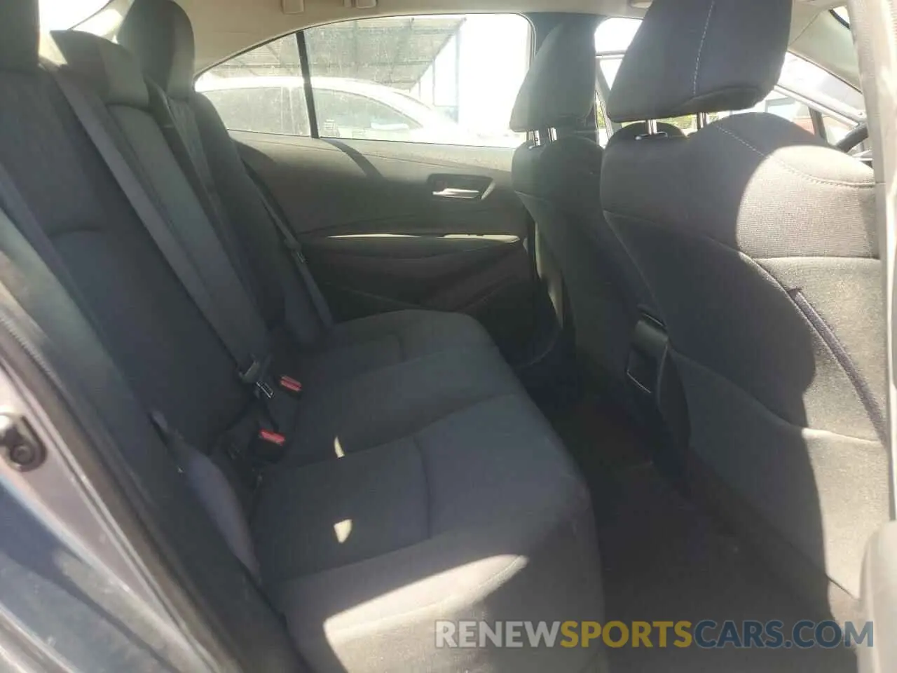 10 Photograph of a damaged car JTDEPRAE4LJ038653 TOYOTA COROLLA 2020