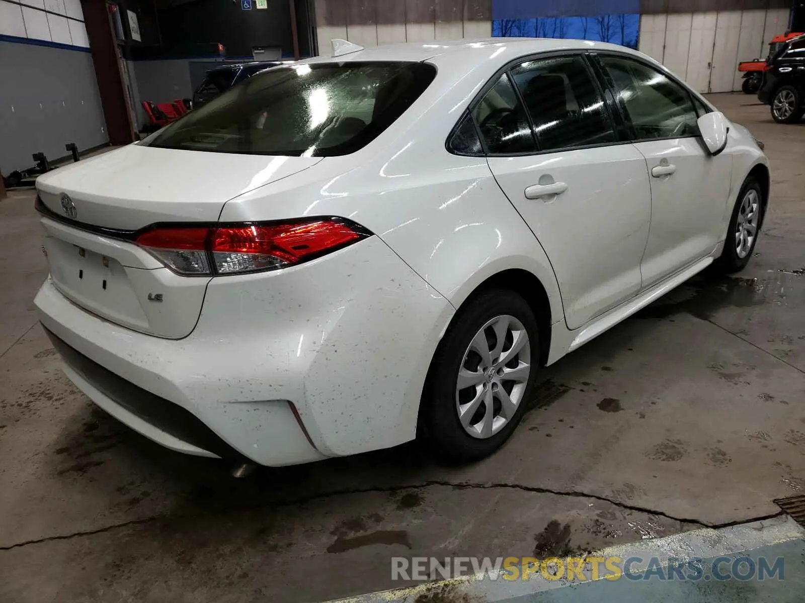 4 Photograph of a damaged car JTDEPRAE4LJ041424 TOYOTA COROLLA 2020