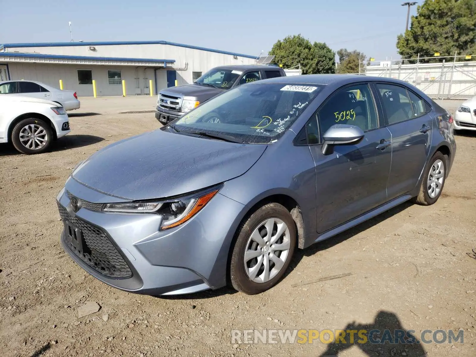 2 Photograph of a damaged car JTDEPRAE4LJ052956 TOYOTA COROLLA 2020