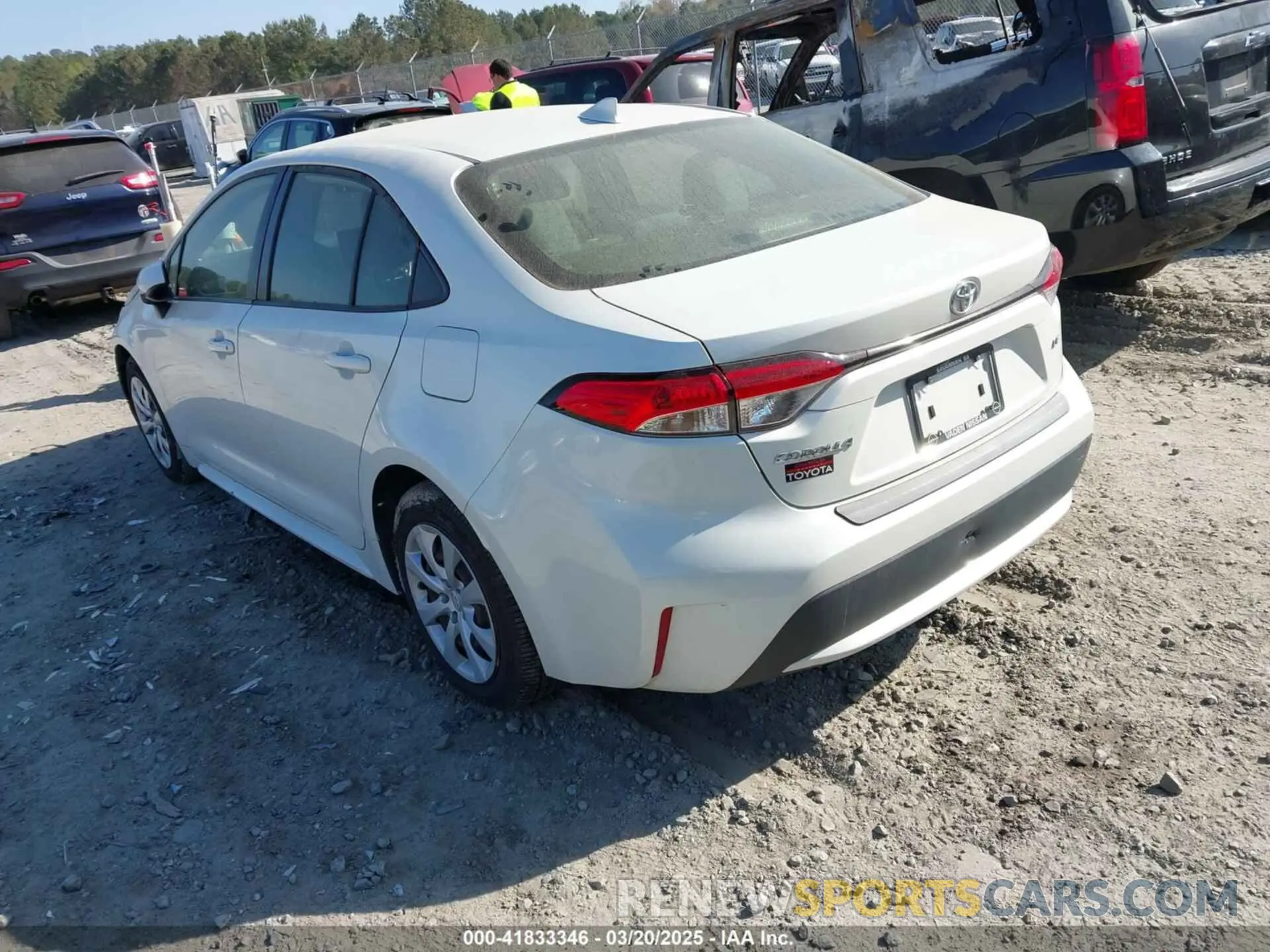 3 Фотография поврежденного автомобиля JTDEPRAE4LJ057655 TOYOTA COROLLA 2020