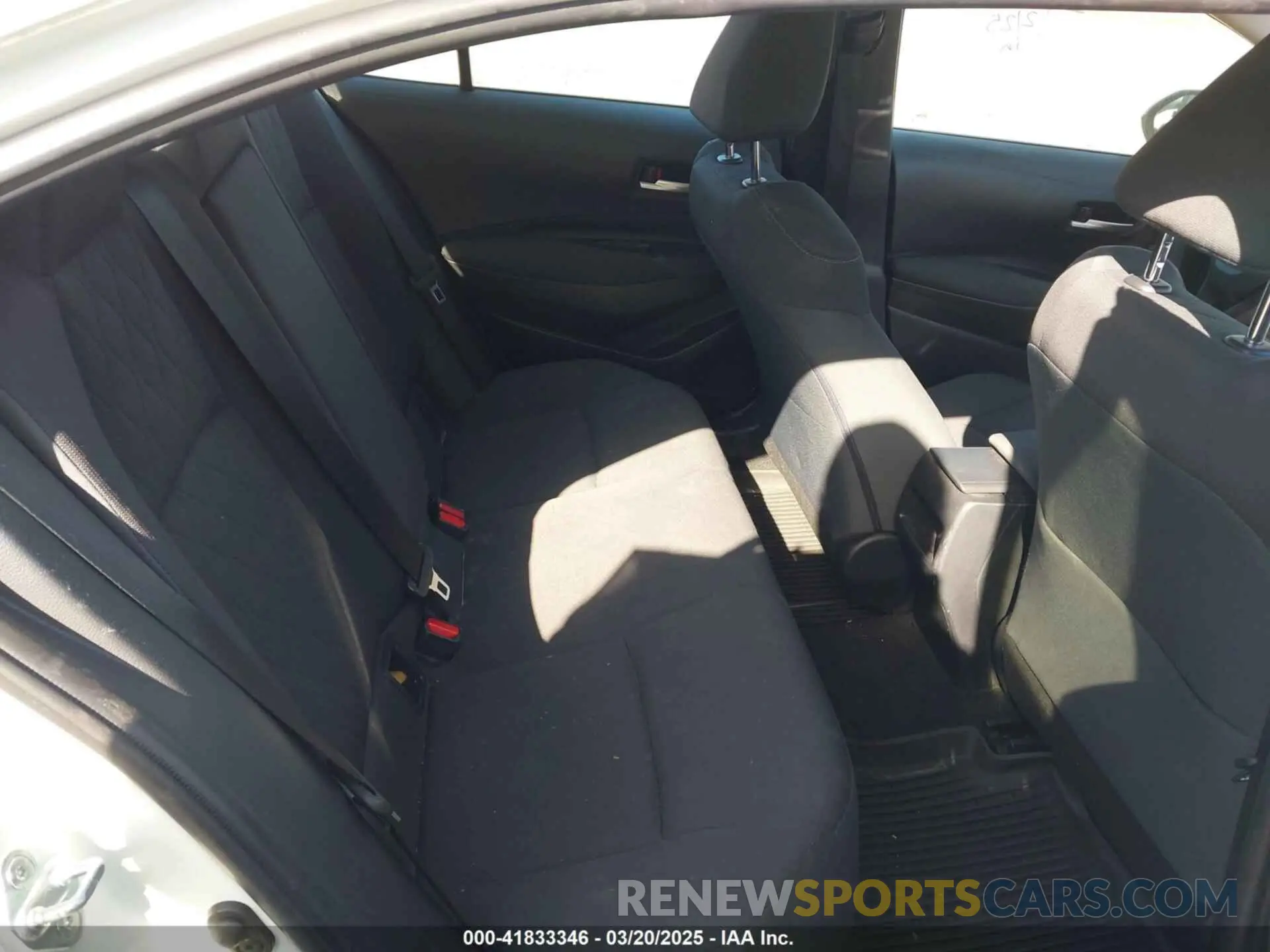 8 Фотография поврежденного автомобиля JTDEPRAE4LJ057655 TOYOTA COROLLA 2020