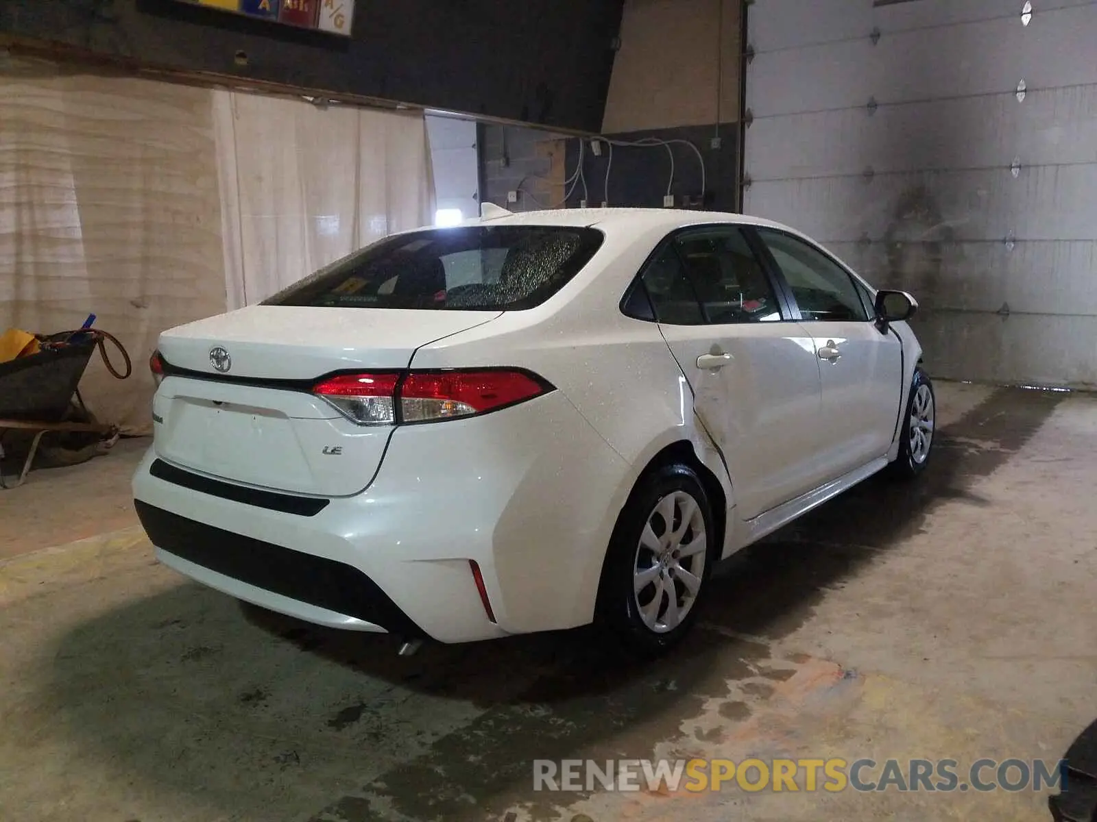4 Photograph of a damaged car JTDEPRAE4LJ065710 TOYOTA COROLLA 2020