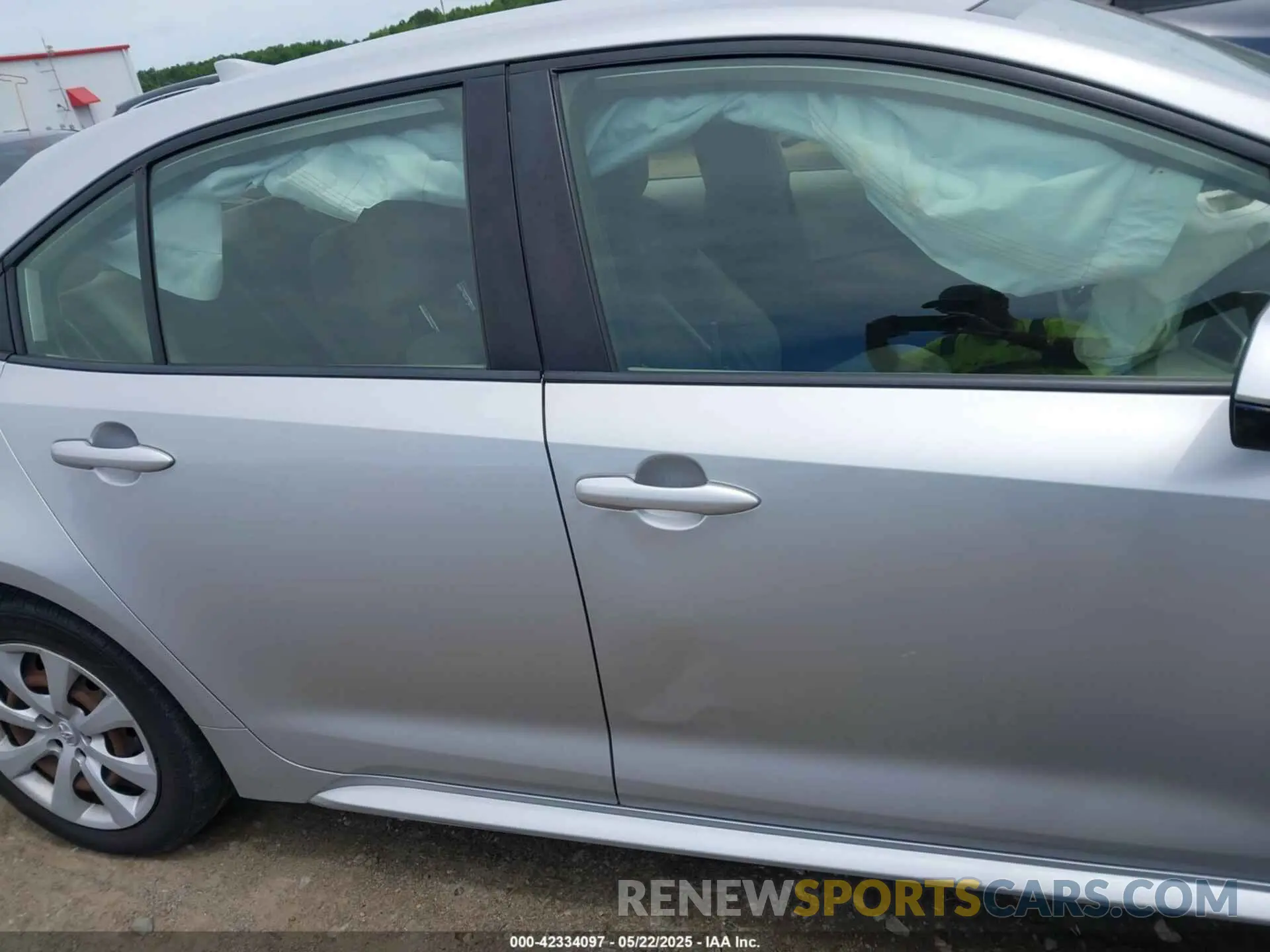 13 Photograph of a damaged car JTDEPRAE4LJ071751 TOYOTA COROLLA 2020