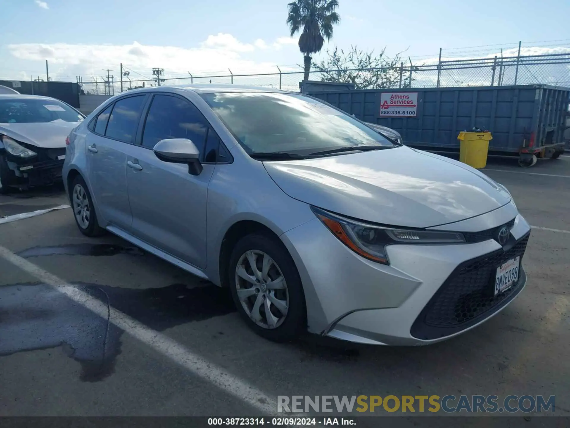 1 Photograph of a damaged car JTDEPRAE4LJ075265 TOYOTA COROLLA 2020