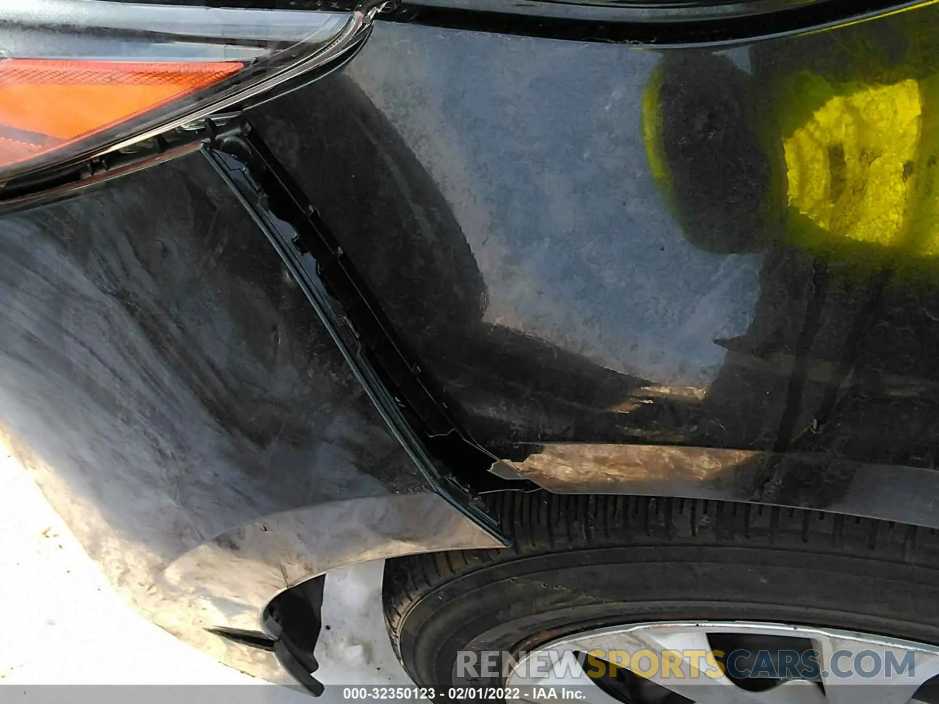 6 Photograph of a damaged car JTDEPRAE4LJ091191 TOYOTA COROLLA 2020