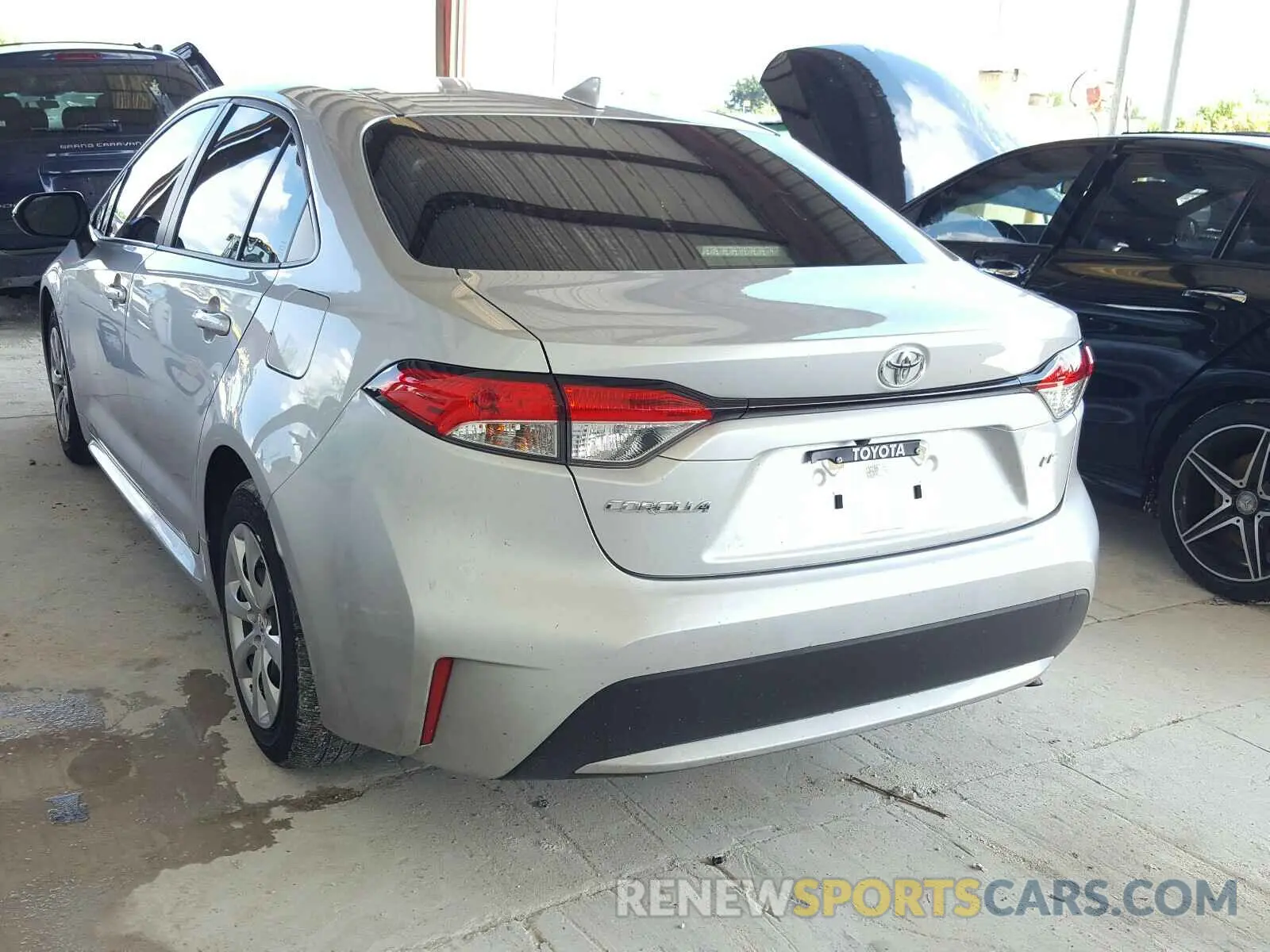3 Photograph of a damaged car JTDEPRAE4LJ100195 TOYOTA COROLLA 2020