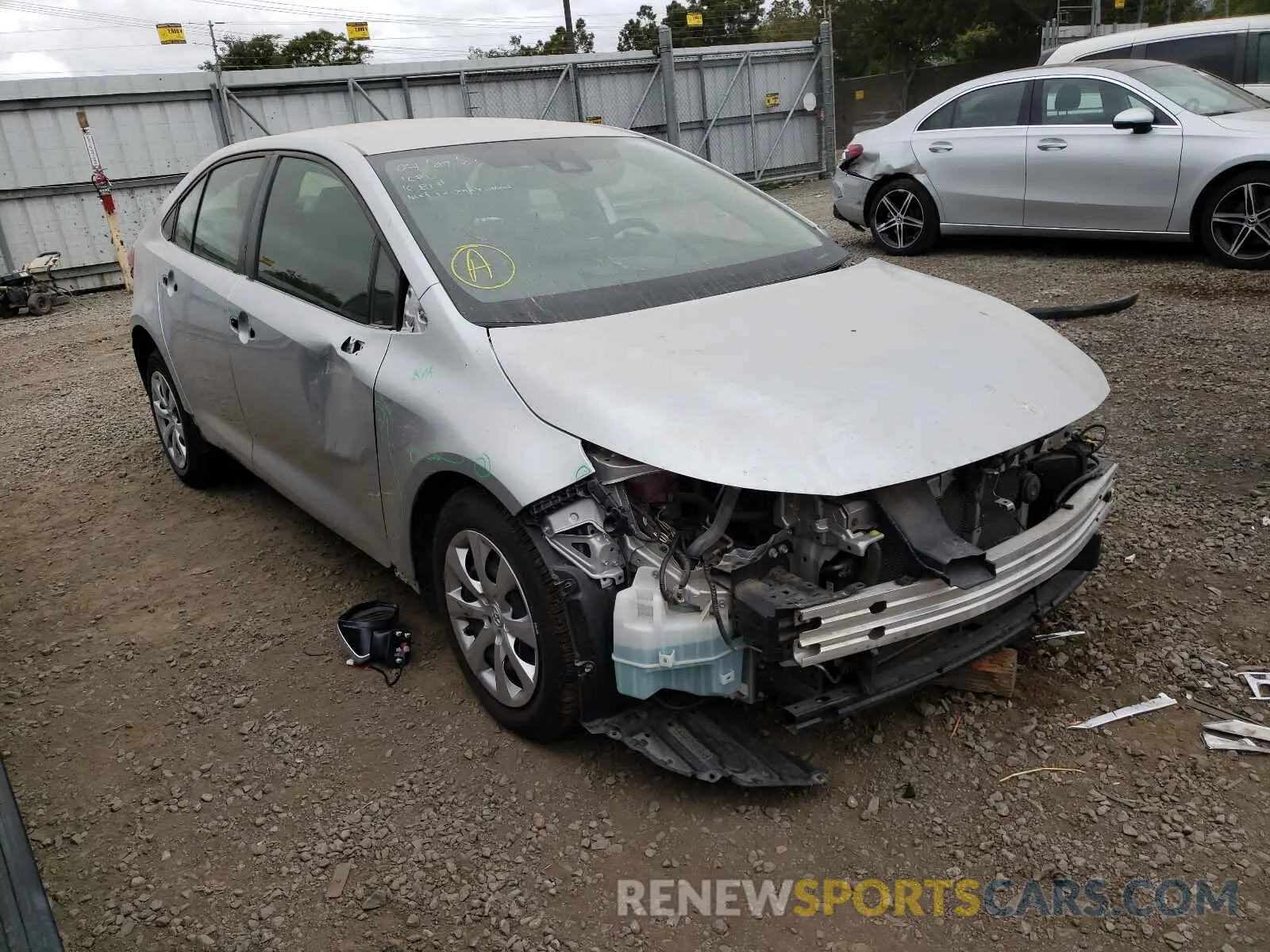 1 Photograph of a damaged car JTDEPRAE5LJ000896 TOYOTA COROLLA 2020