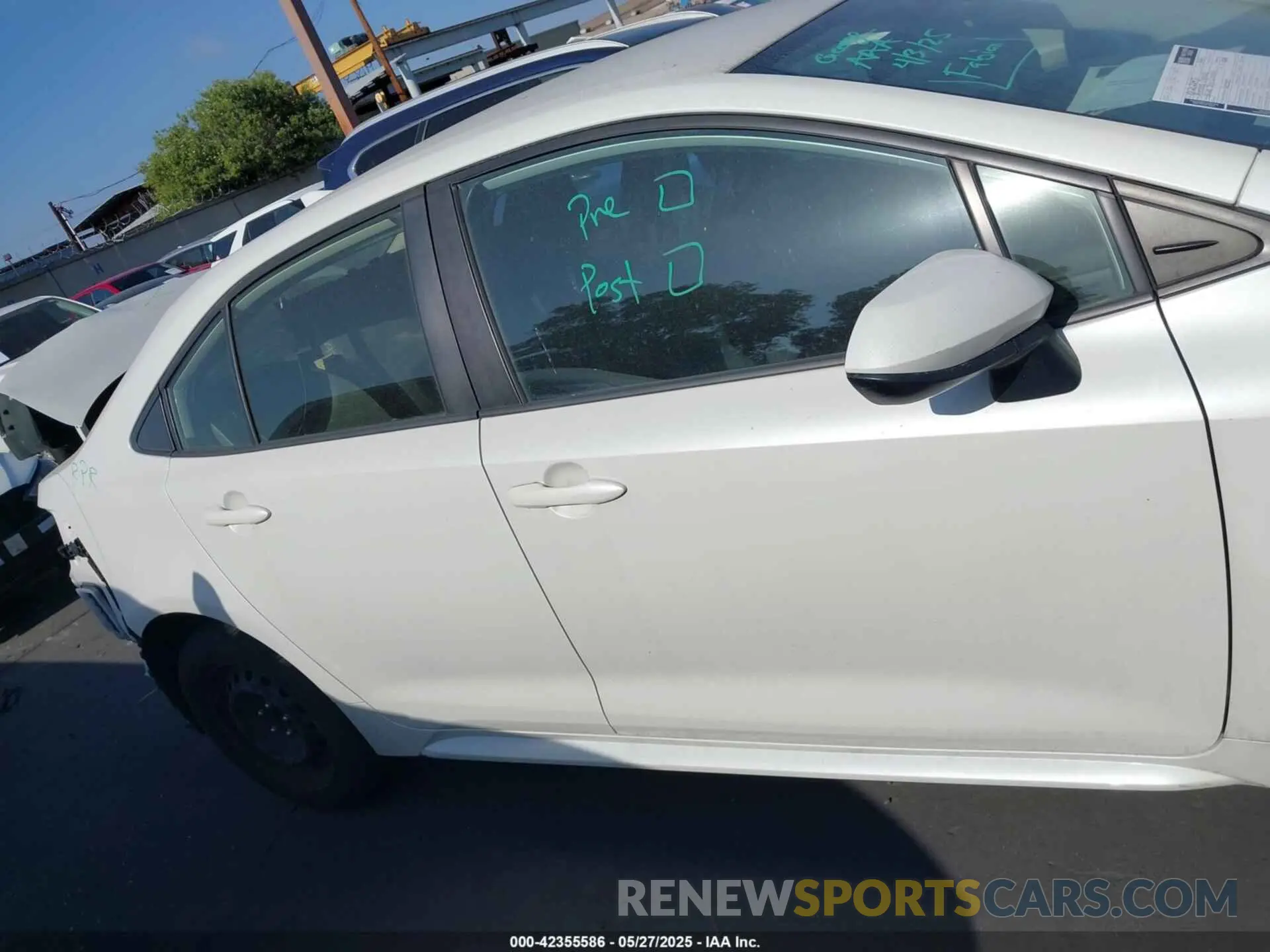 14 Photograph of a damaged car JTDEPRAE5LJ011719 TOYOTA COROLLA 2020